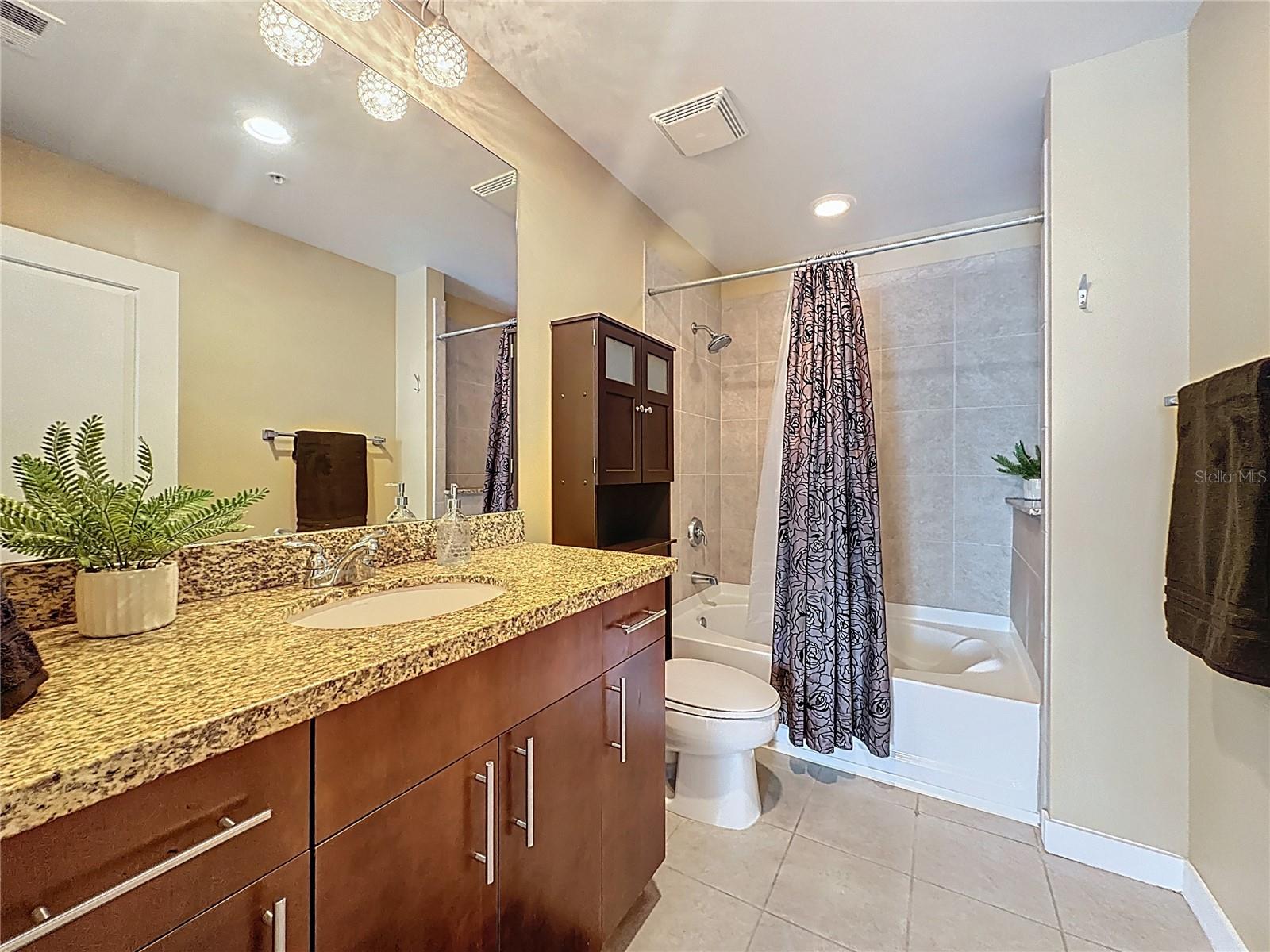 155 S COURT AVE #1013