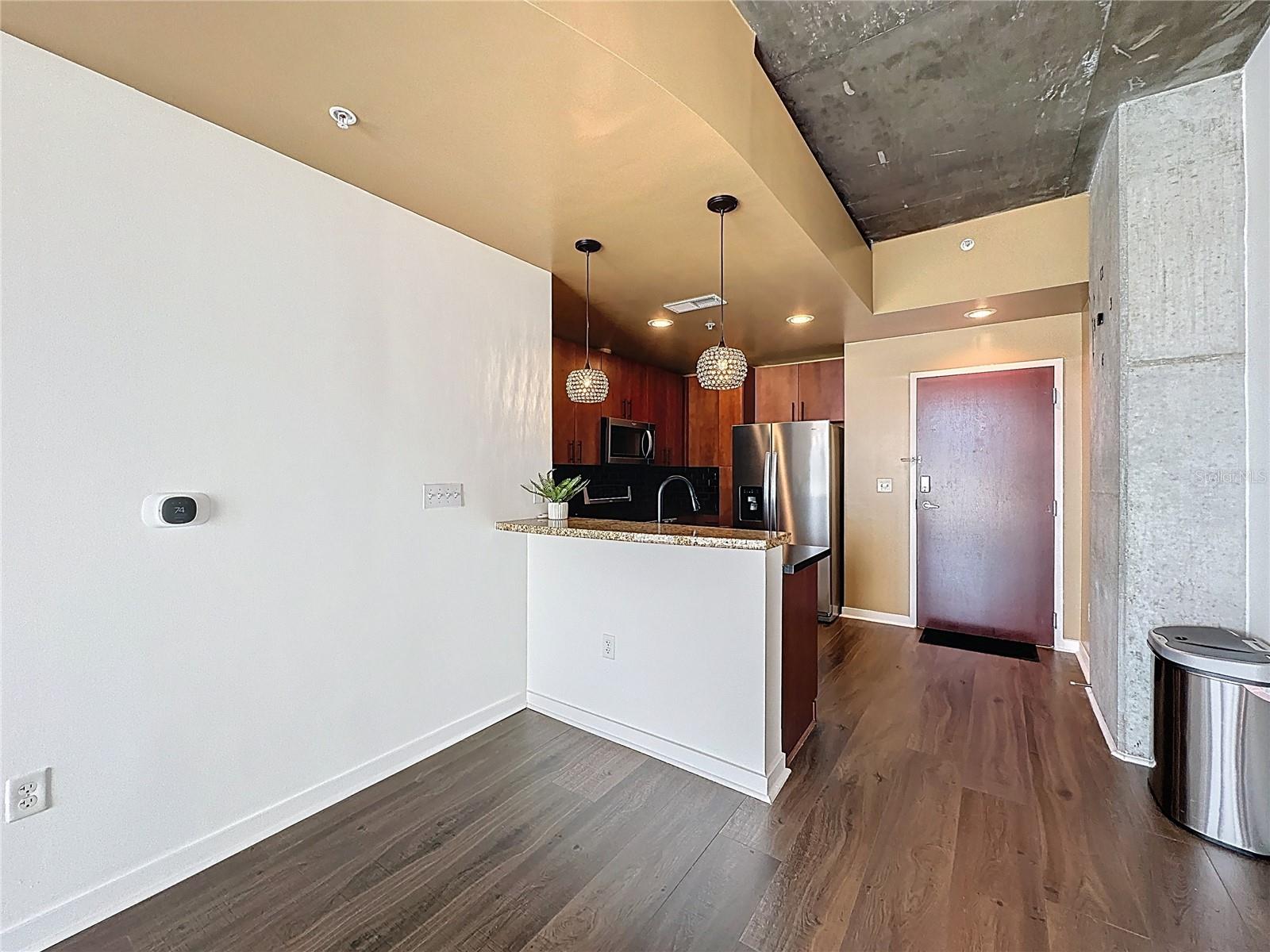 155 S COURT AVE #1013