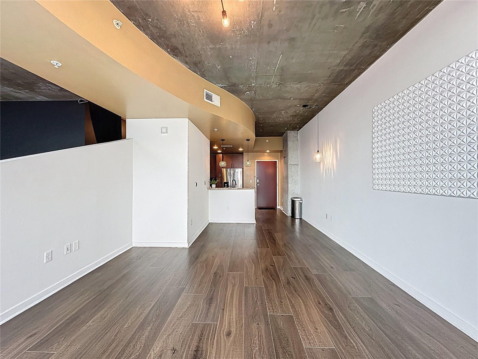 155 S COURT AVE #1013