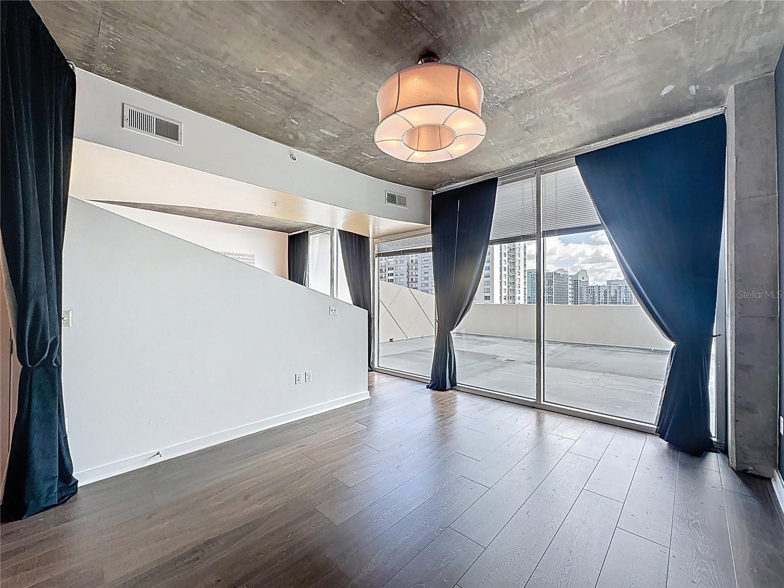 155 S COURT AVE #1013