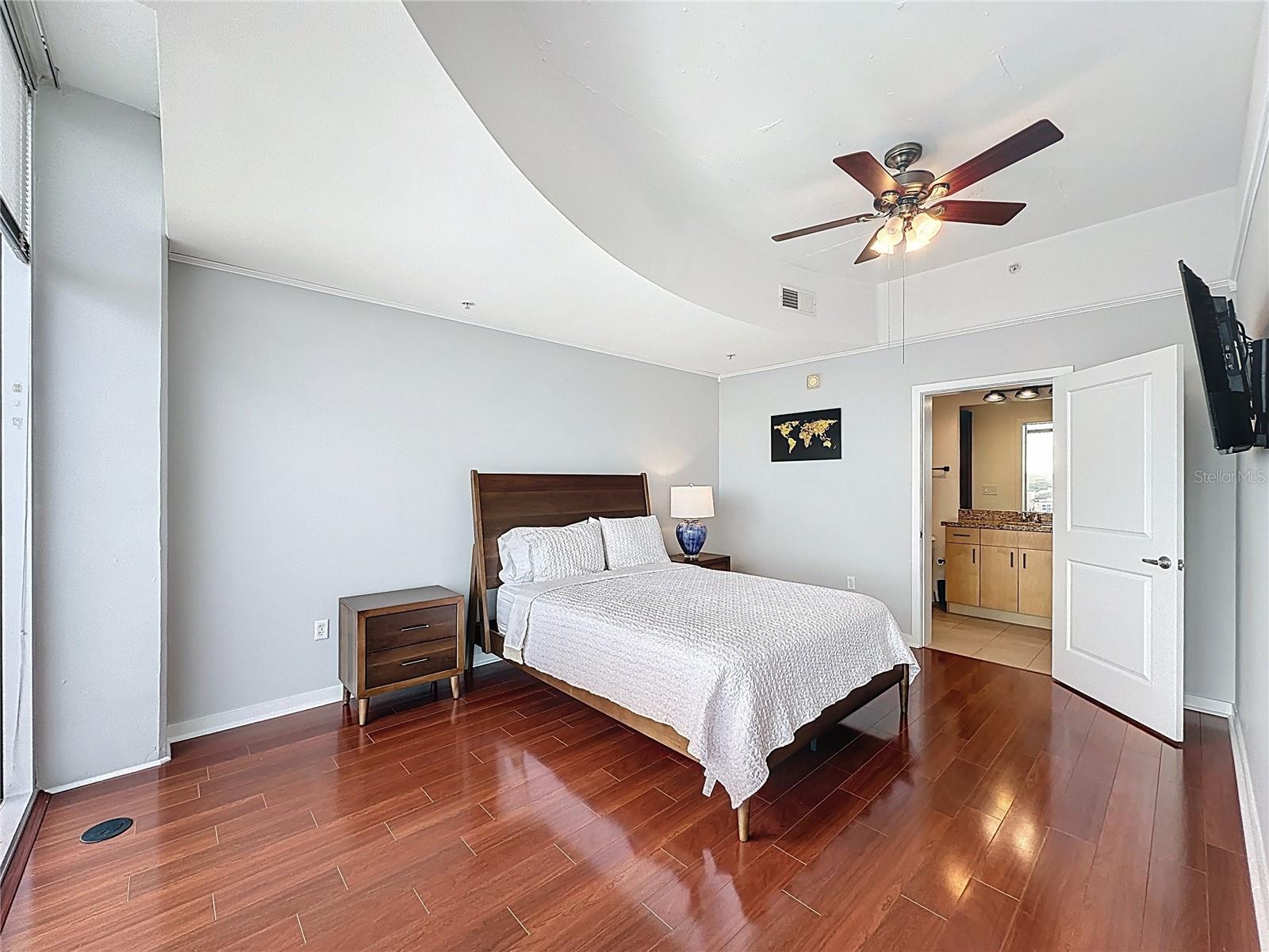 155 S COURT AVE #1911