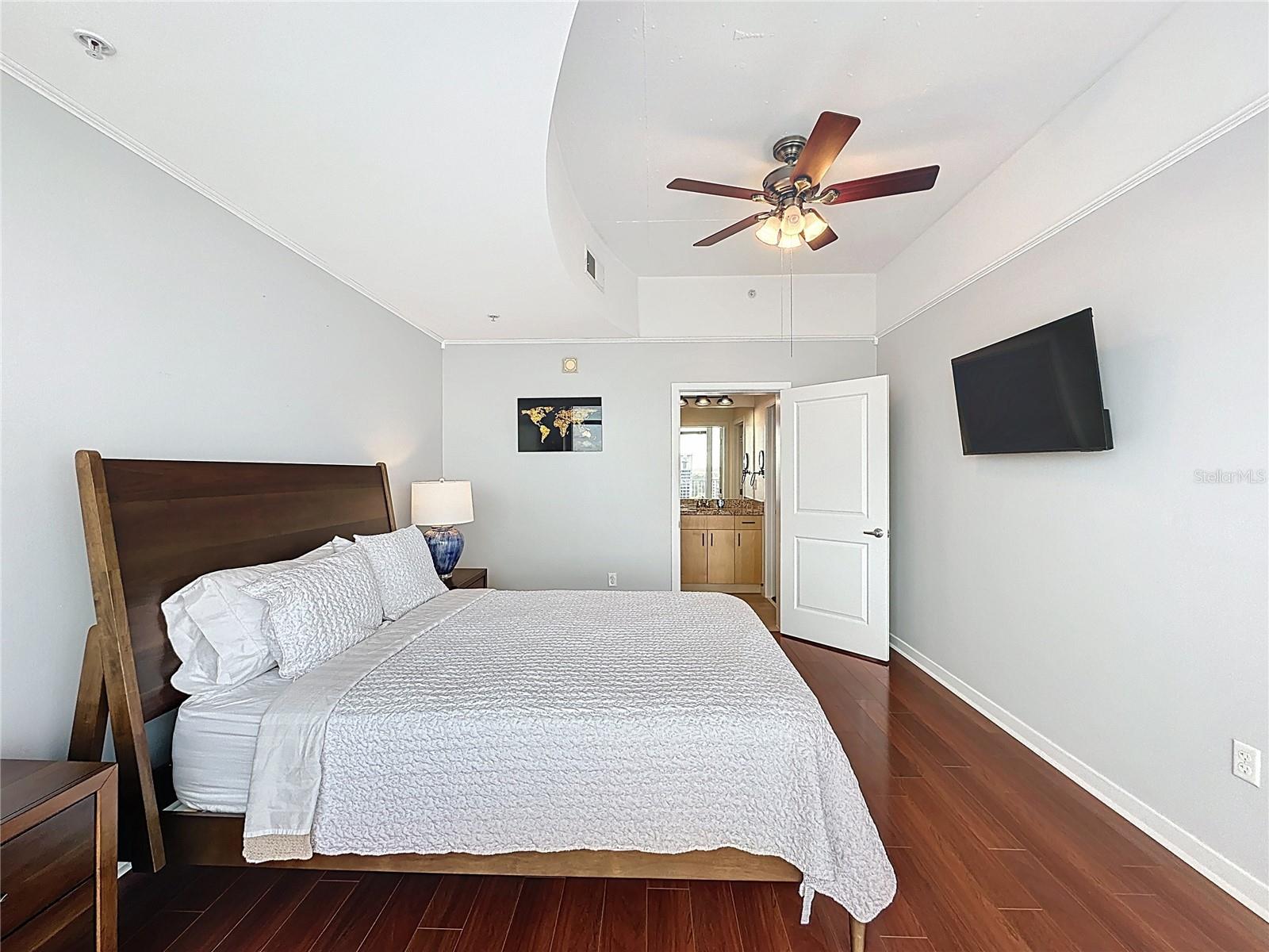 155 S COURT AVE #1911