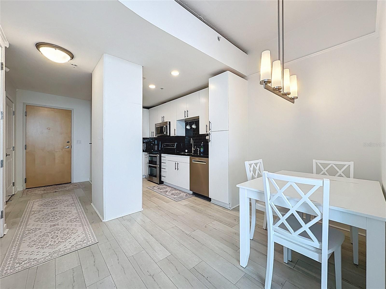 155 S COURT AVE #1911