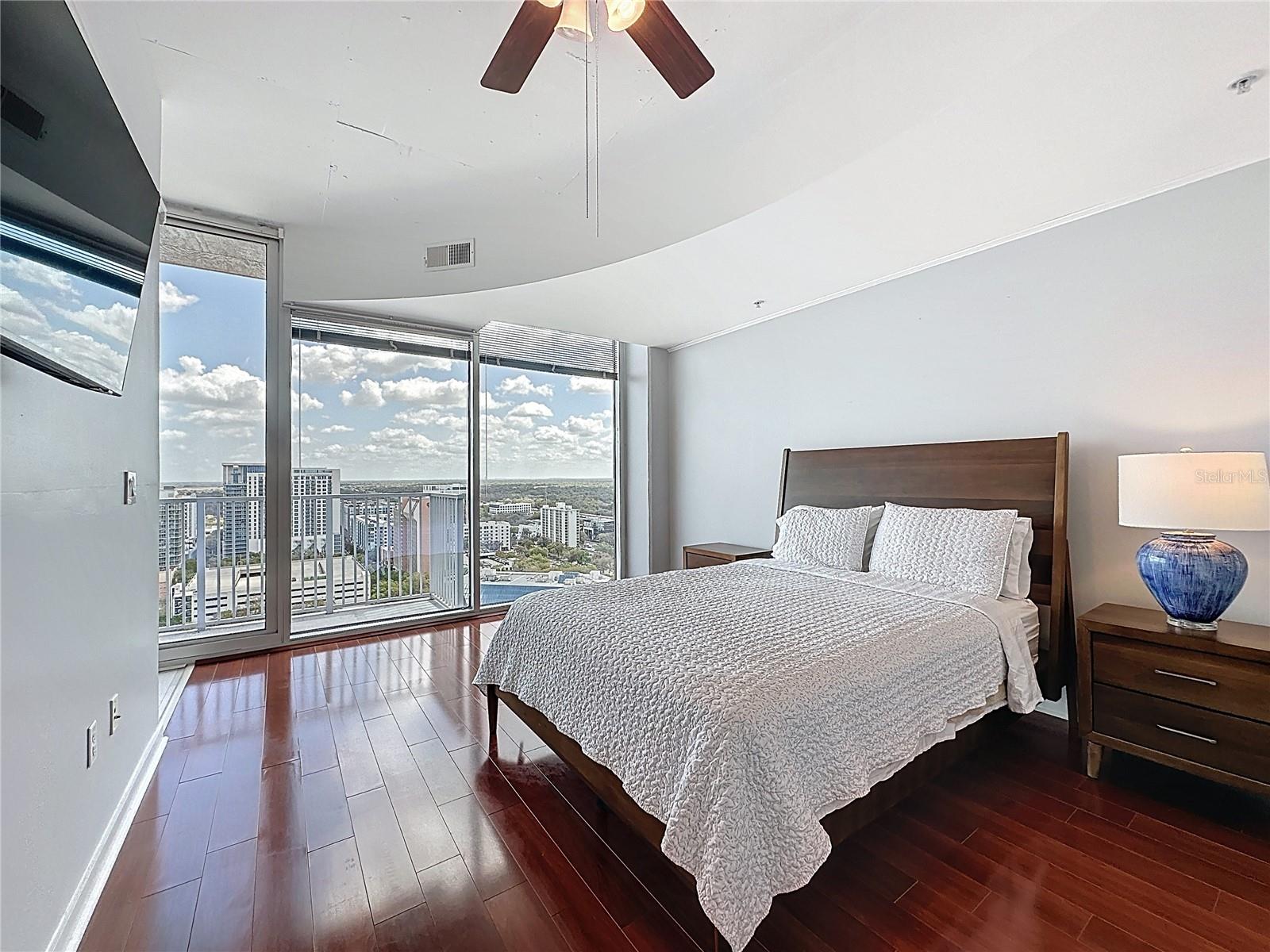 155 S COURT AVE #1911