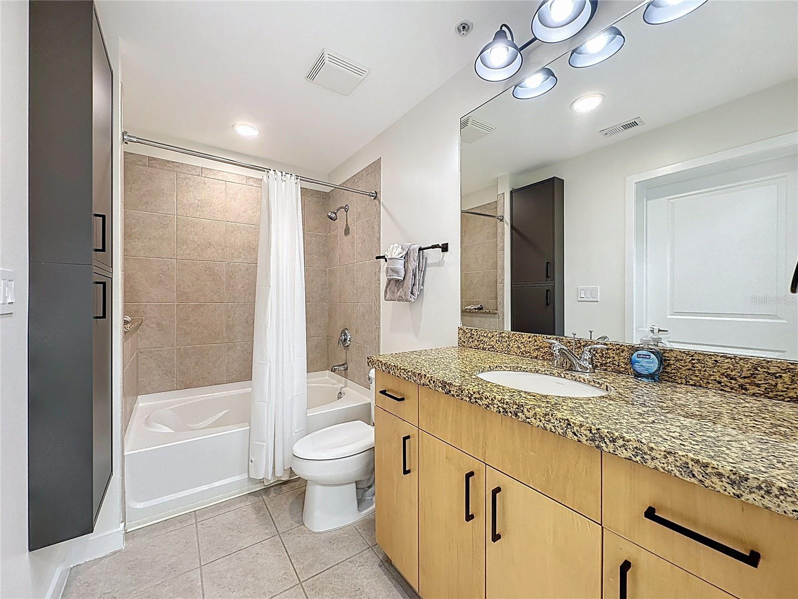 155 S COURT AVE #1911