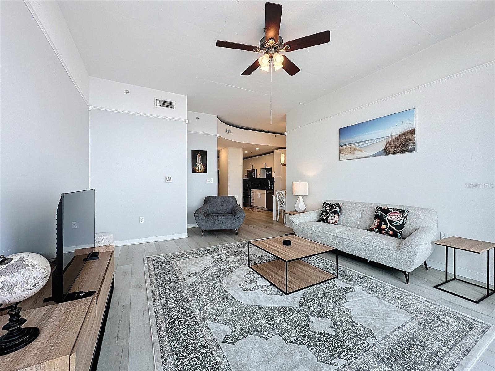 155 S COURT AVE #1911