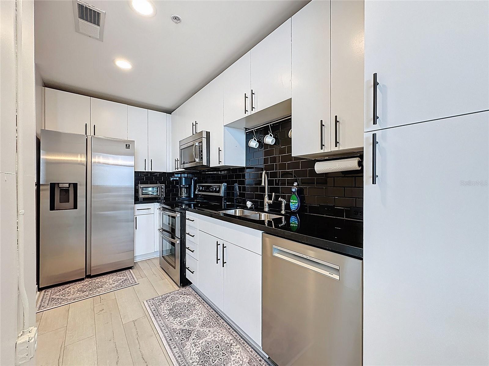 155 S COURT AVE #1911