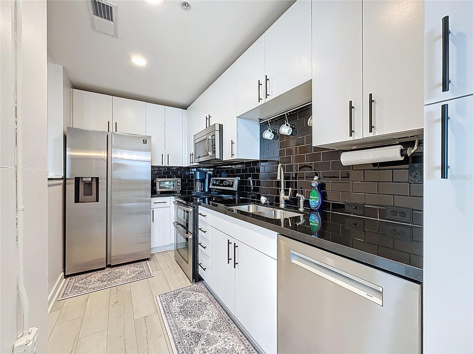 155 S COURT AVE #1911