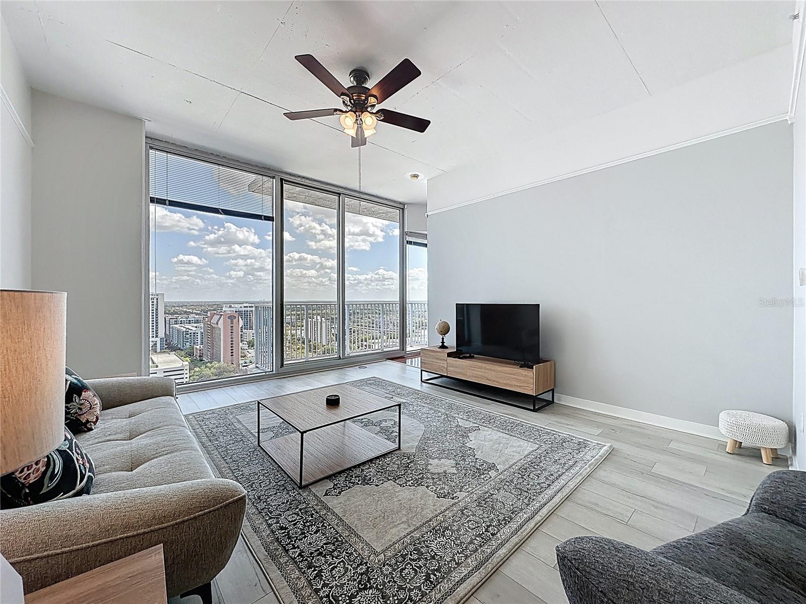 155 S COURT AVE #1911