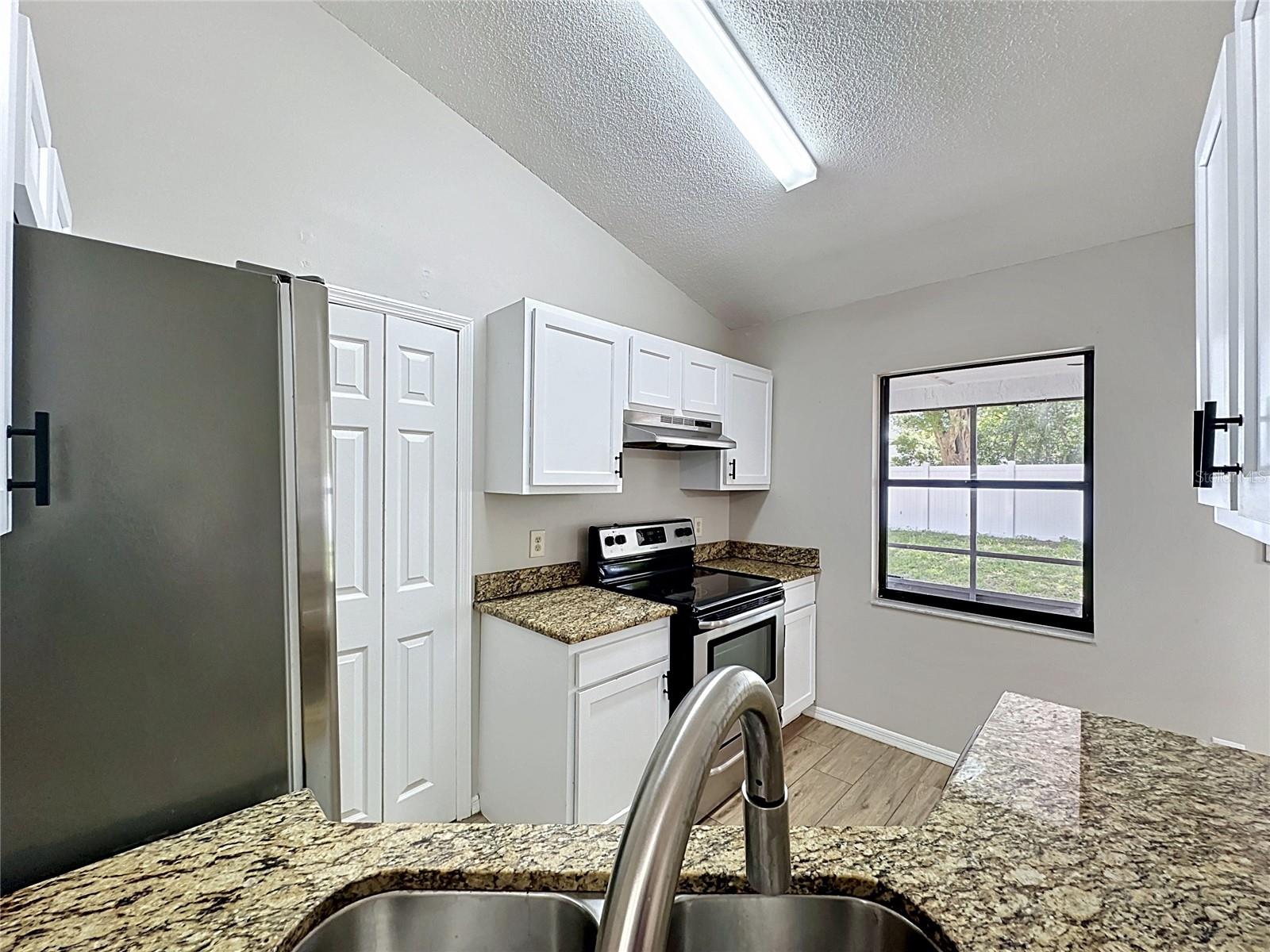 1341 HEATHER GLEN DR