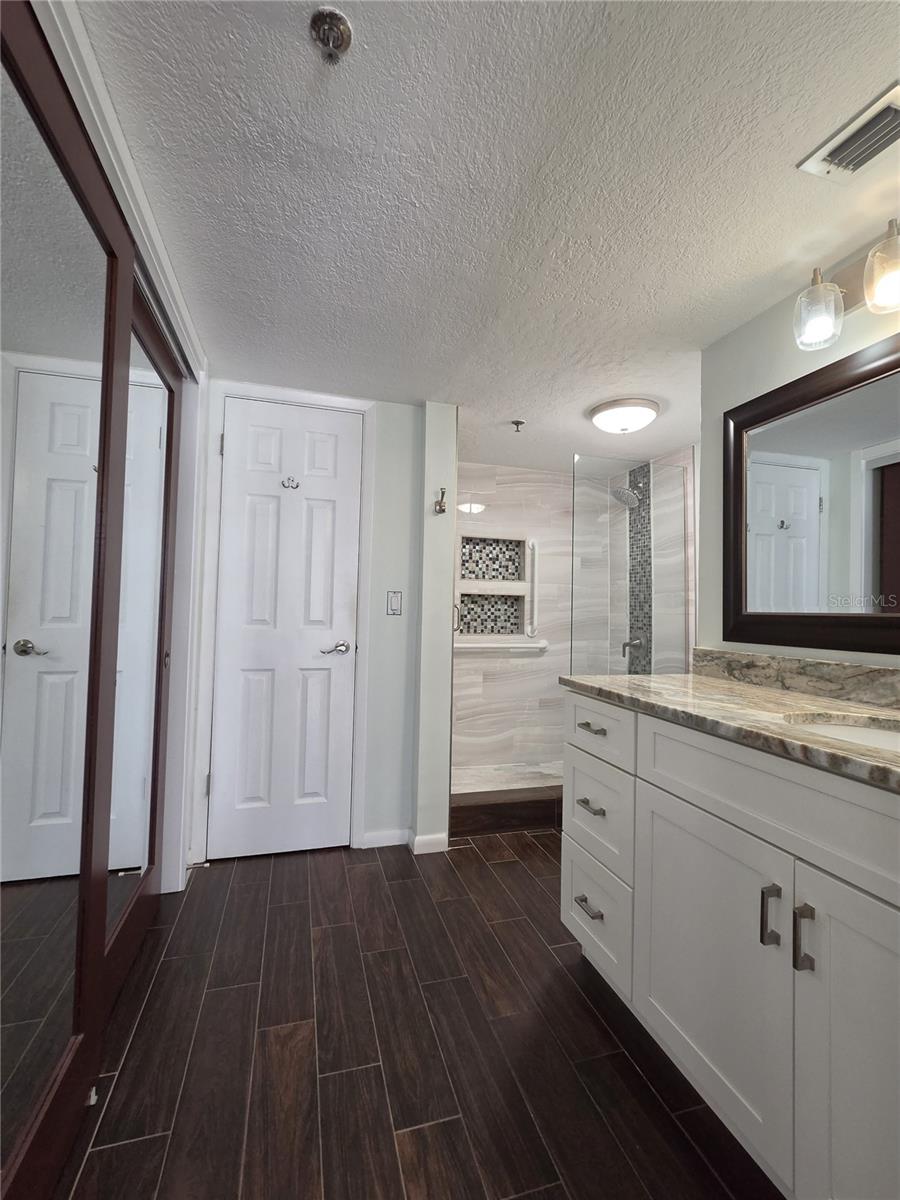 530 E CENTRAL BLVD #604
