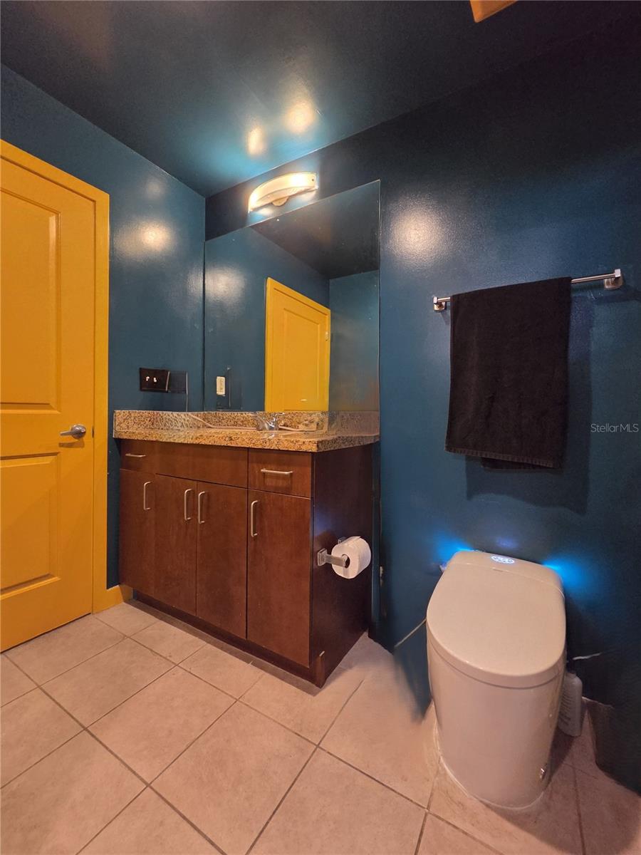 155 S COURT AVE #1009