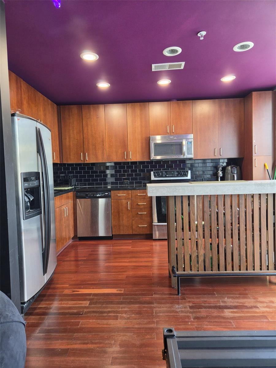 155 S COURT AVE #1009