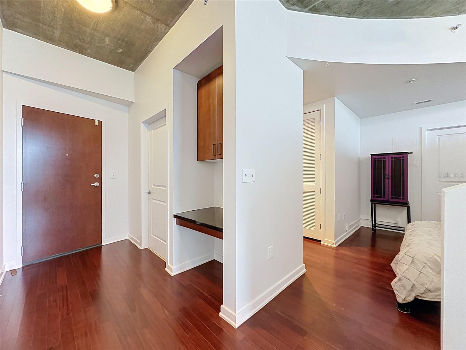 155 S COURT AVE #1009