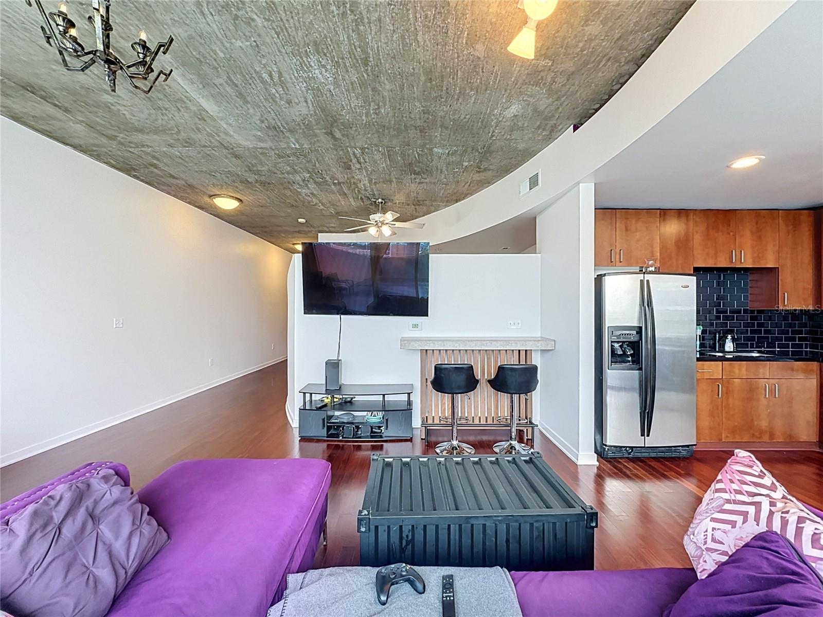 155 S COURT AVE #1009