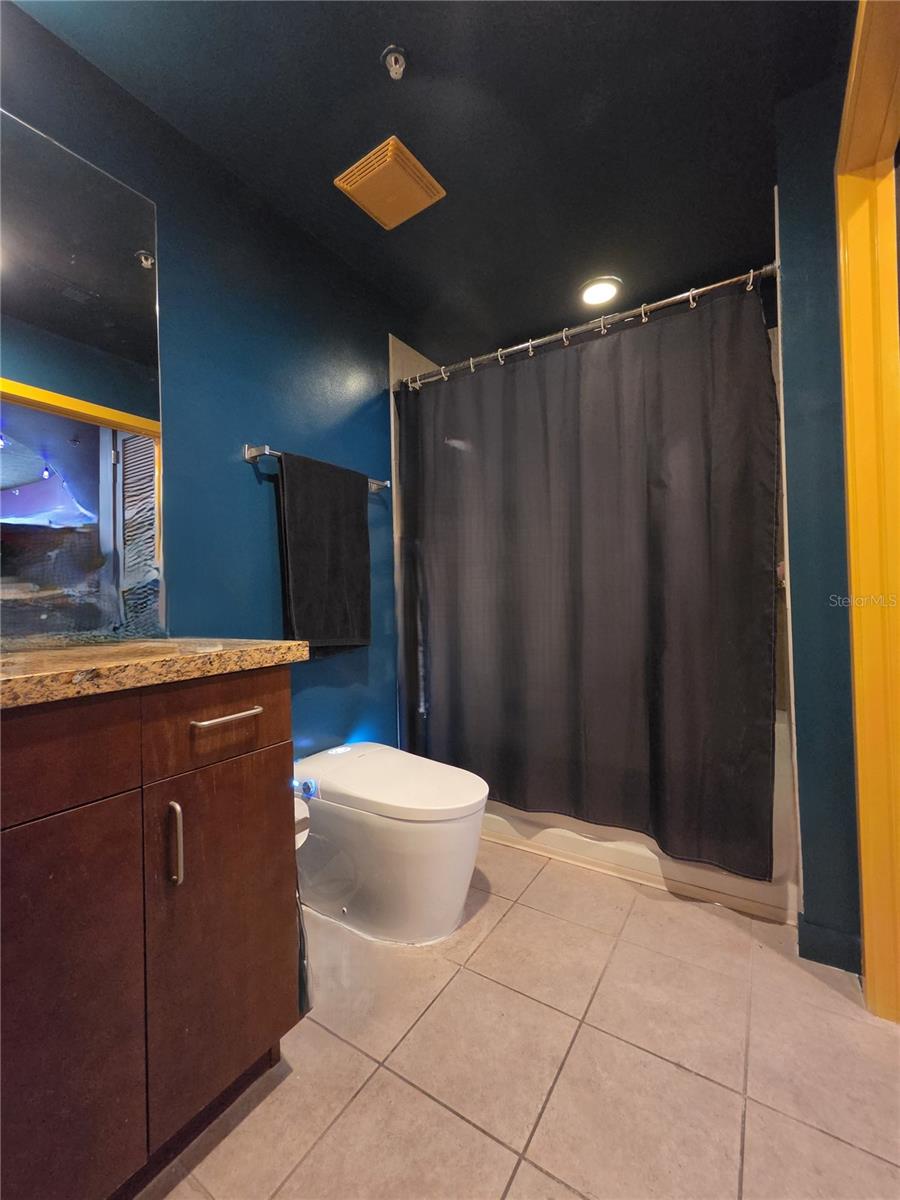 155 S COURT AVE #1009