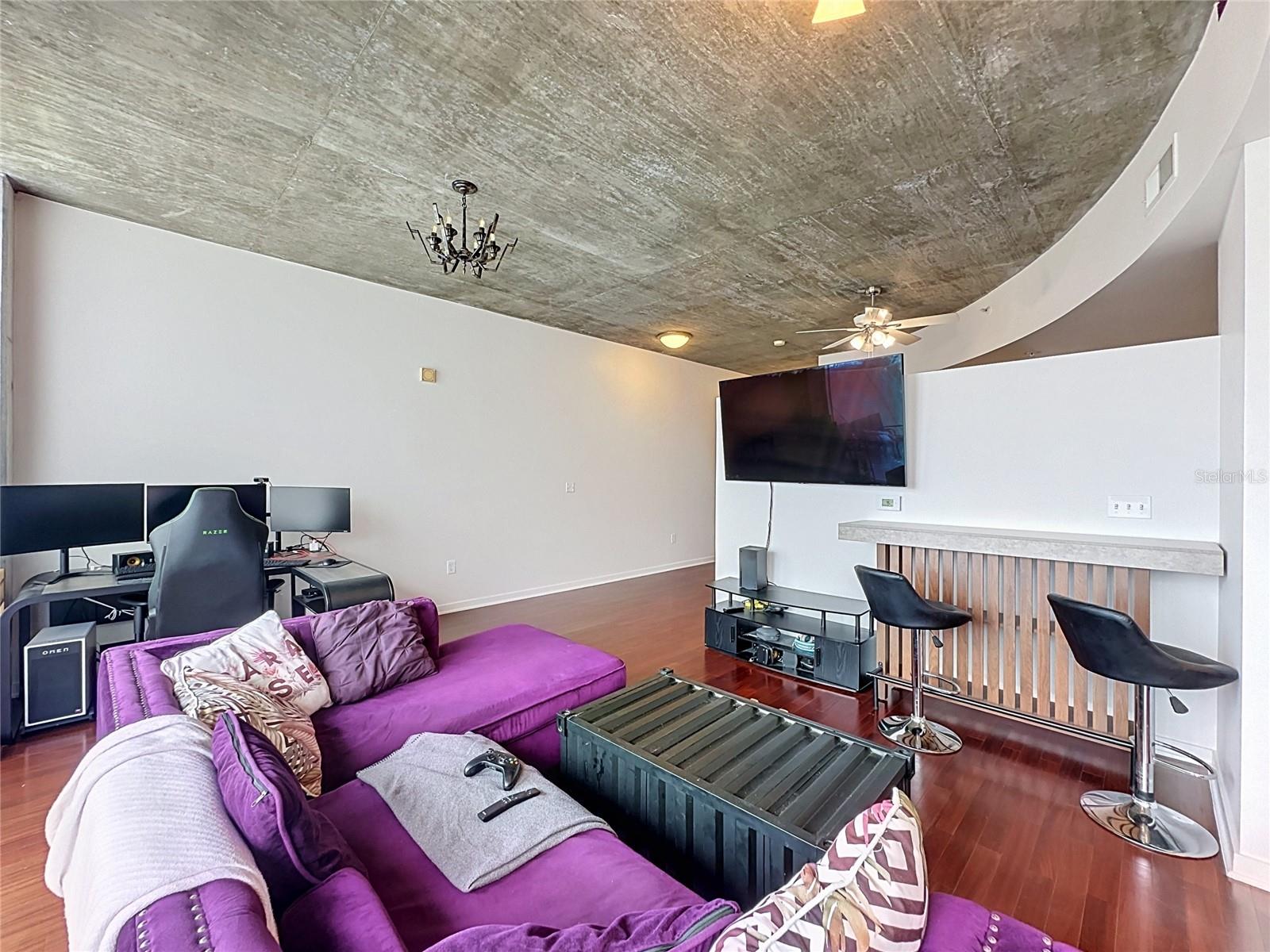 155 S COURT AVE #1009