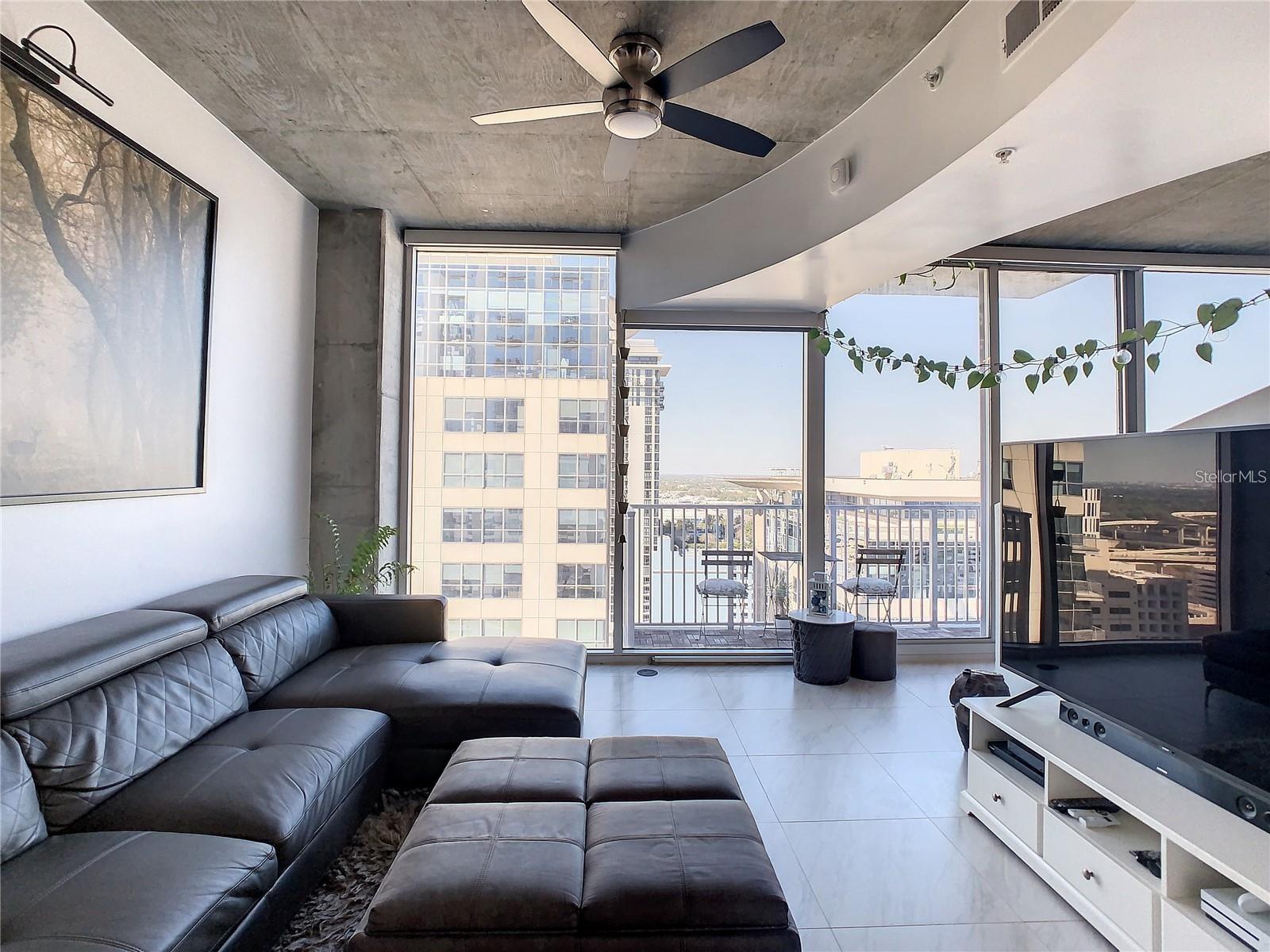 155 S COURT AVE #1810