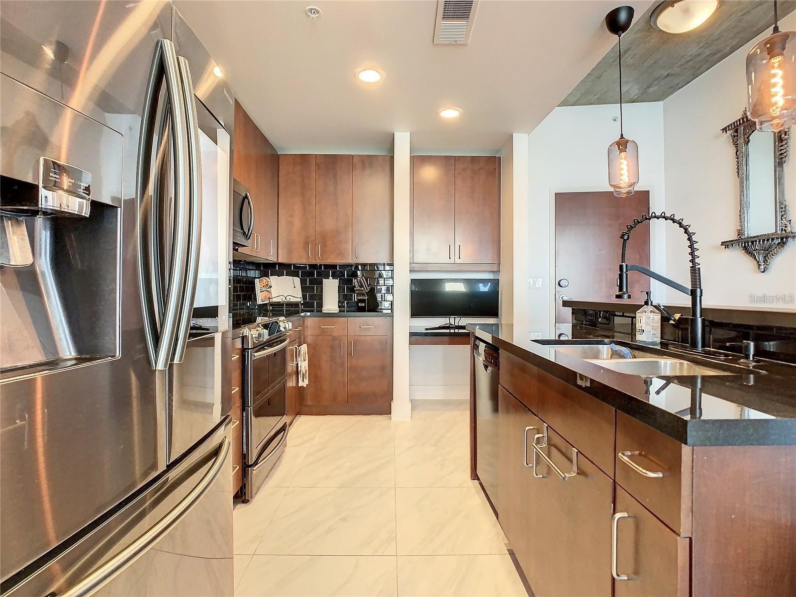 155 S COURT AVE #1810