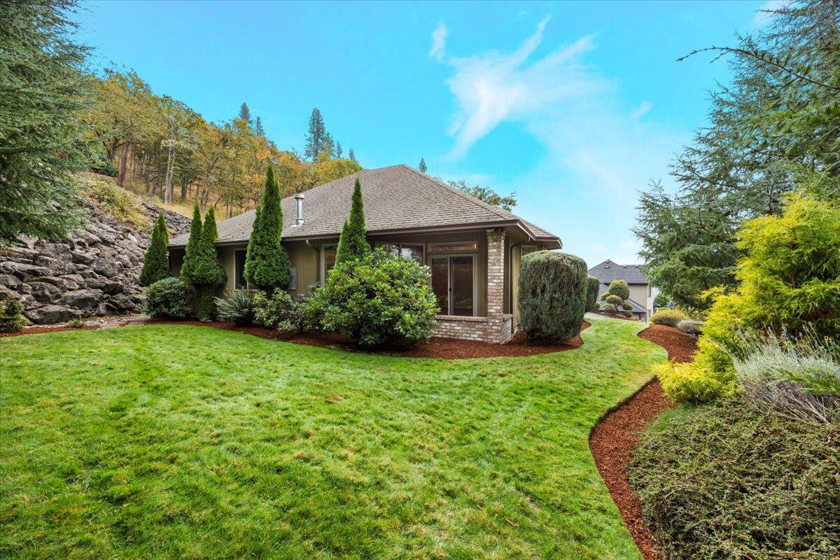 1757 NE Rocky Drive