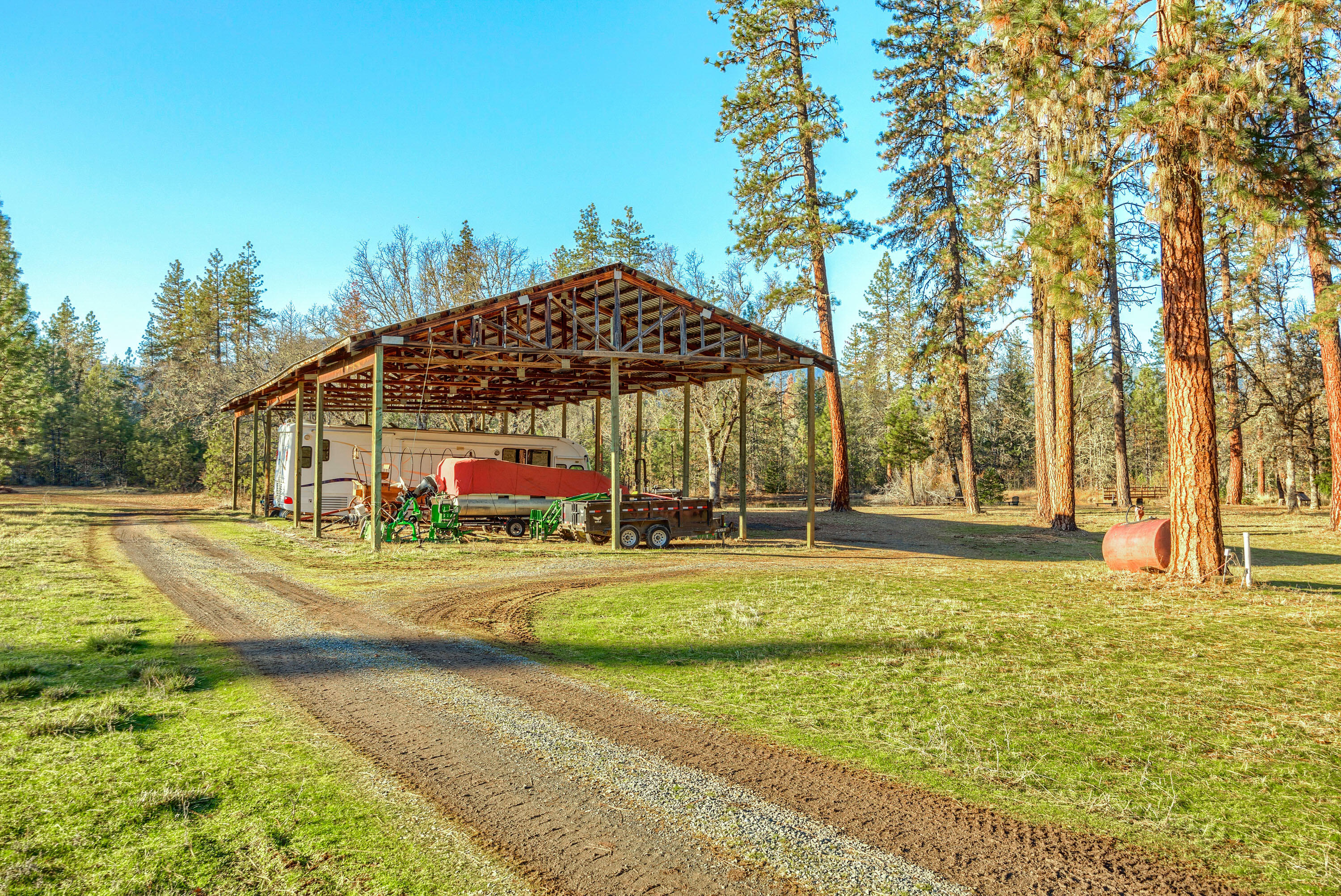 16547 Meadows Road