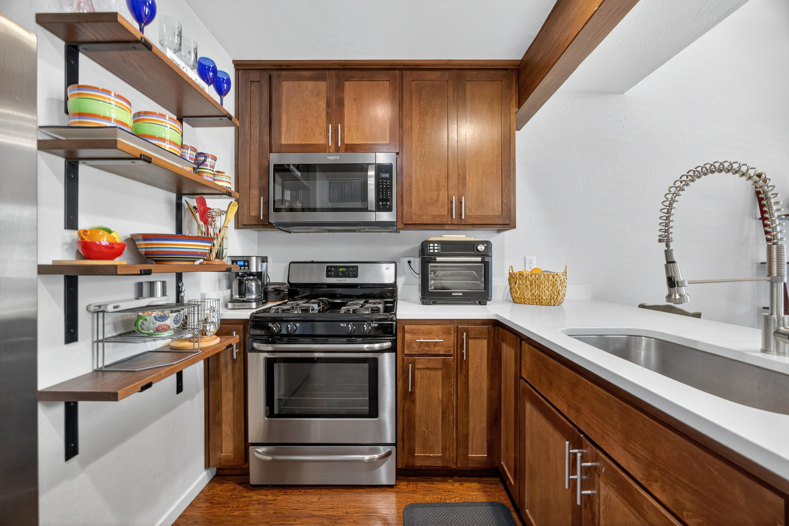 55 N Mountain Avenue