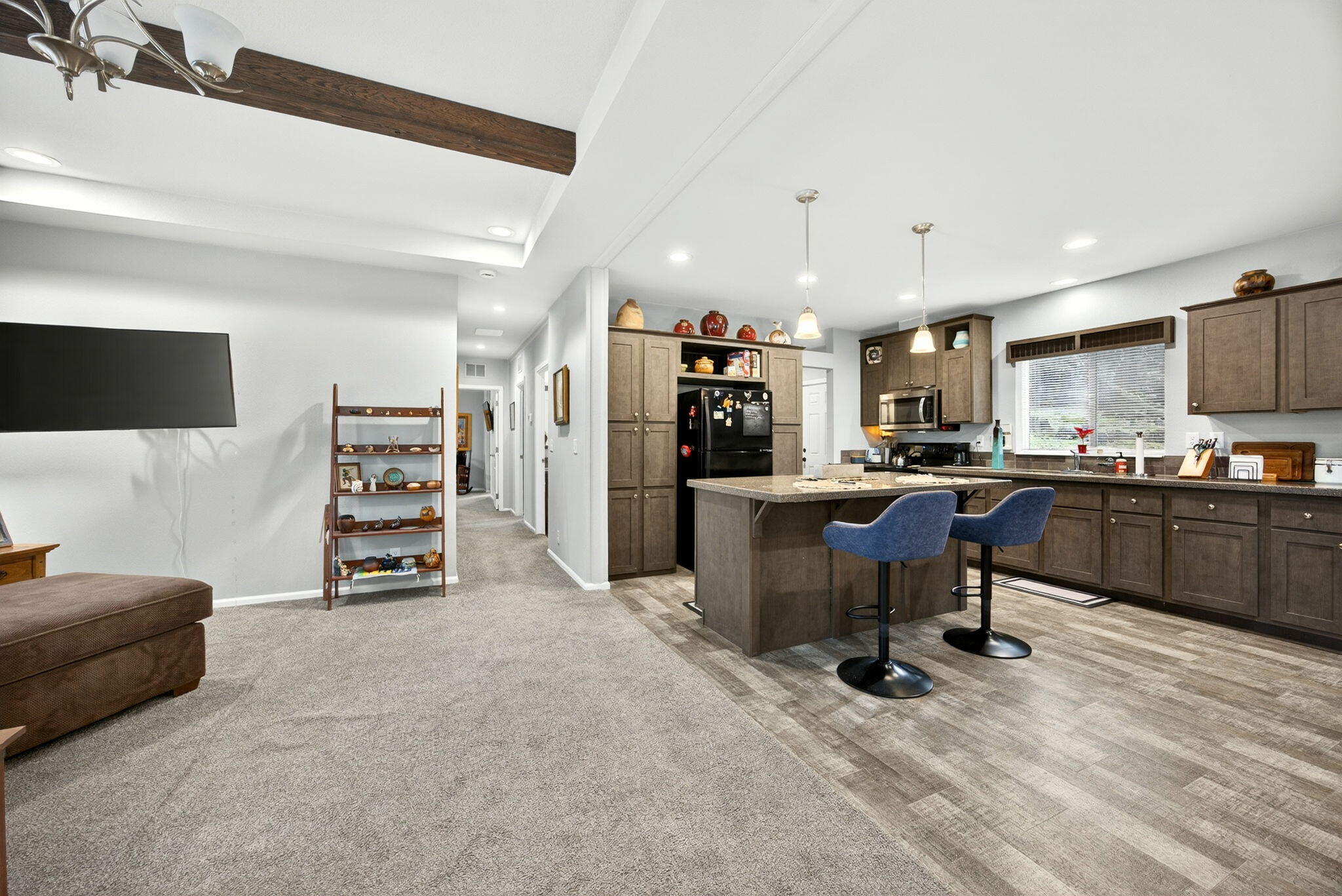 7743 Rogue River Highway