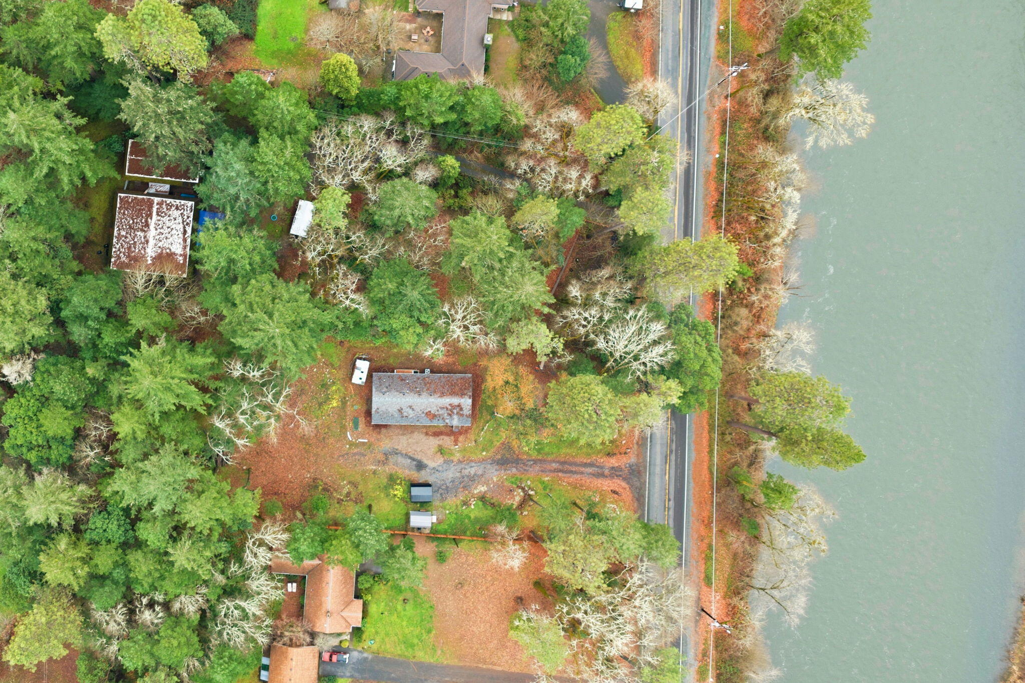 7743 Rogue River Highway