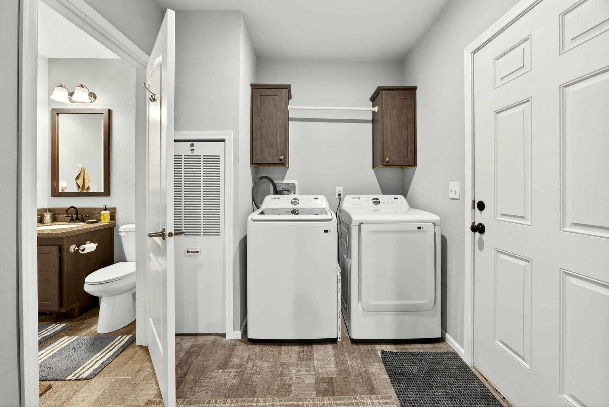 7743 Rogue River Highway