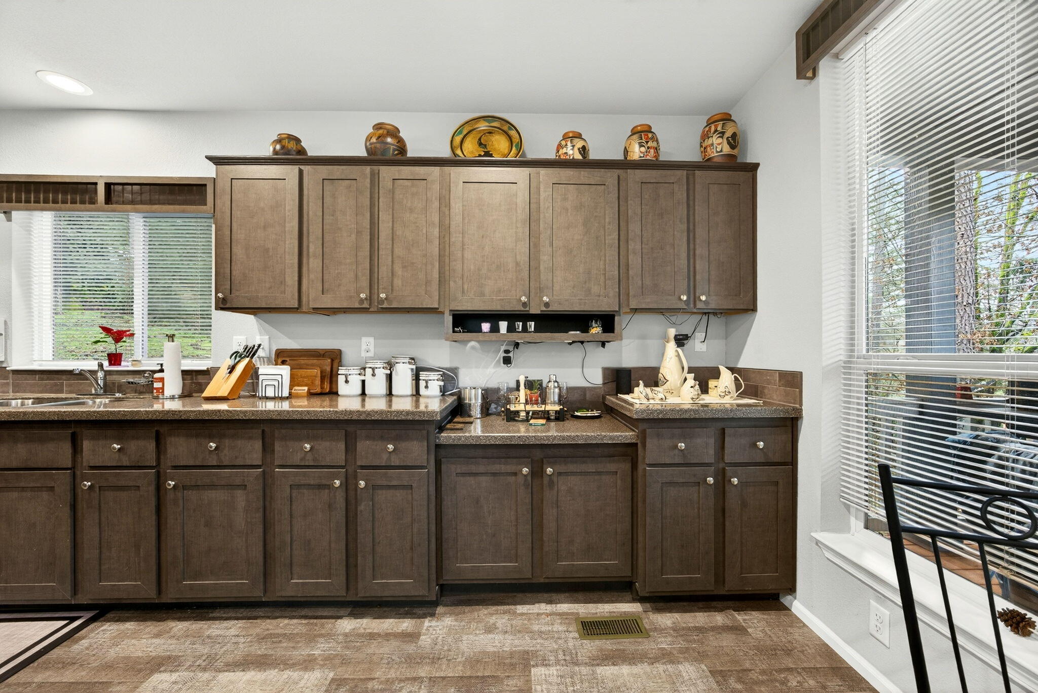 7743 Rogue River Highway