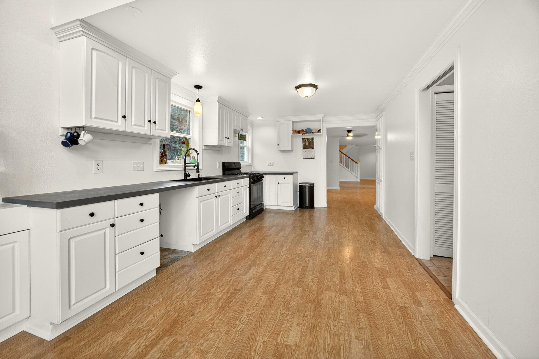 4098 Foots Creek R Fork Road