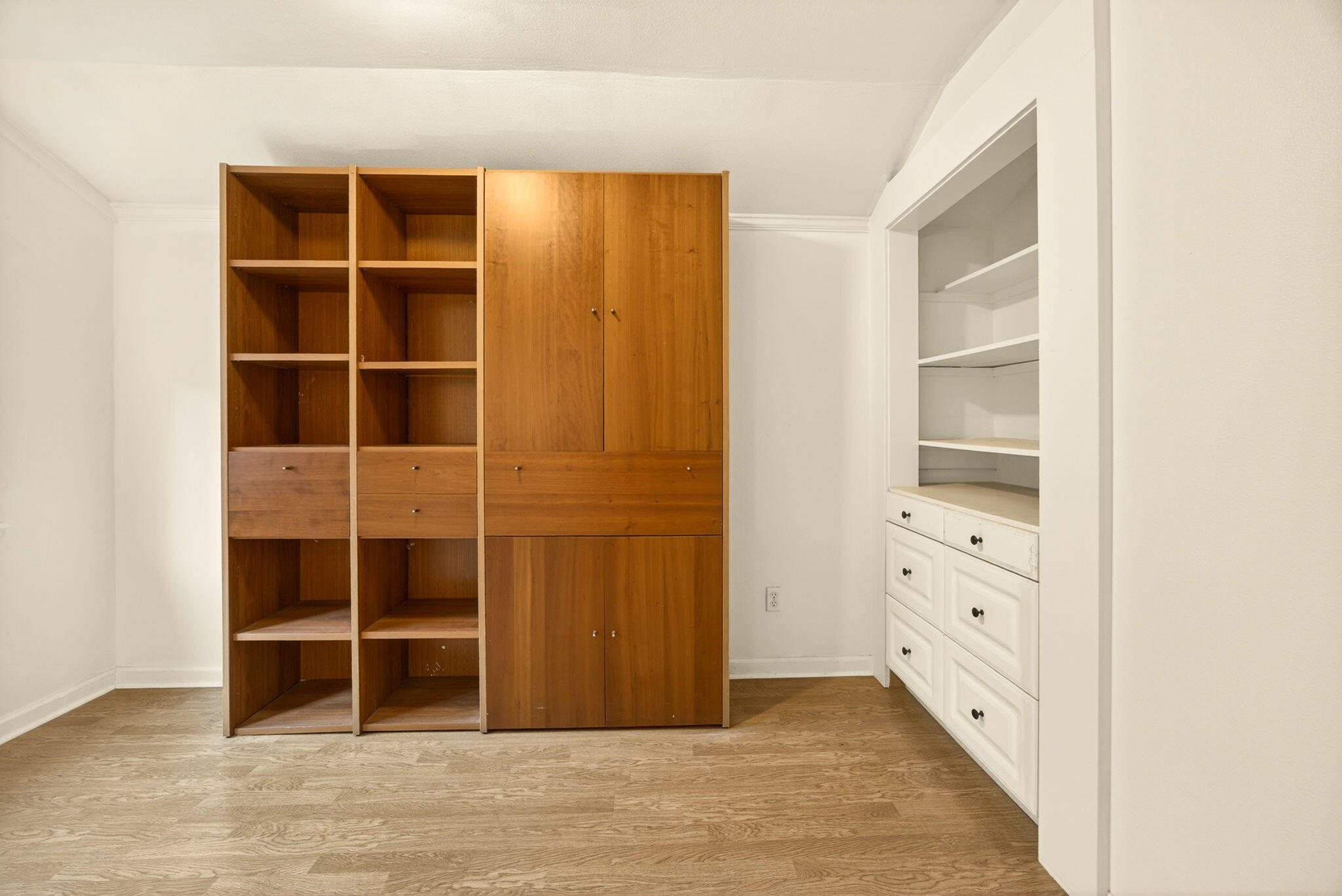 4098 Foots Creek R Fork Road