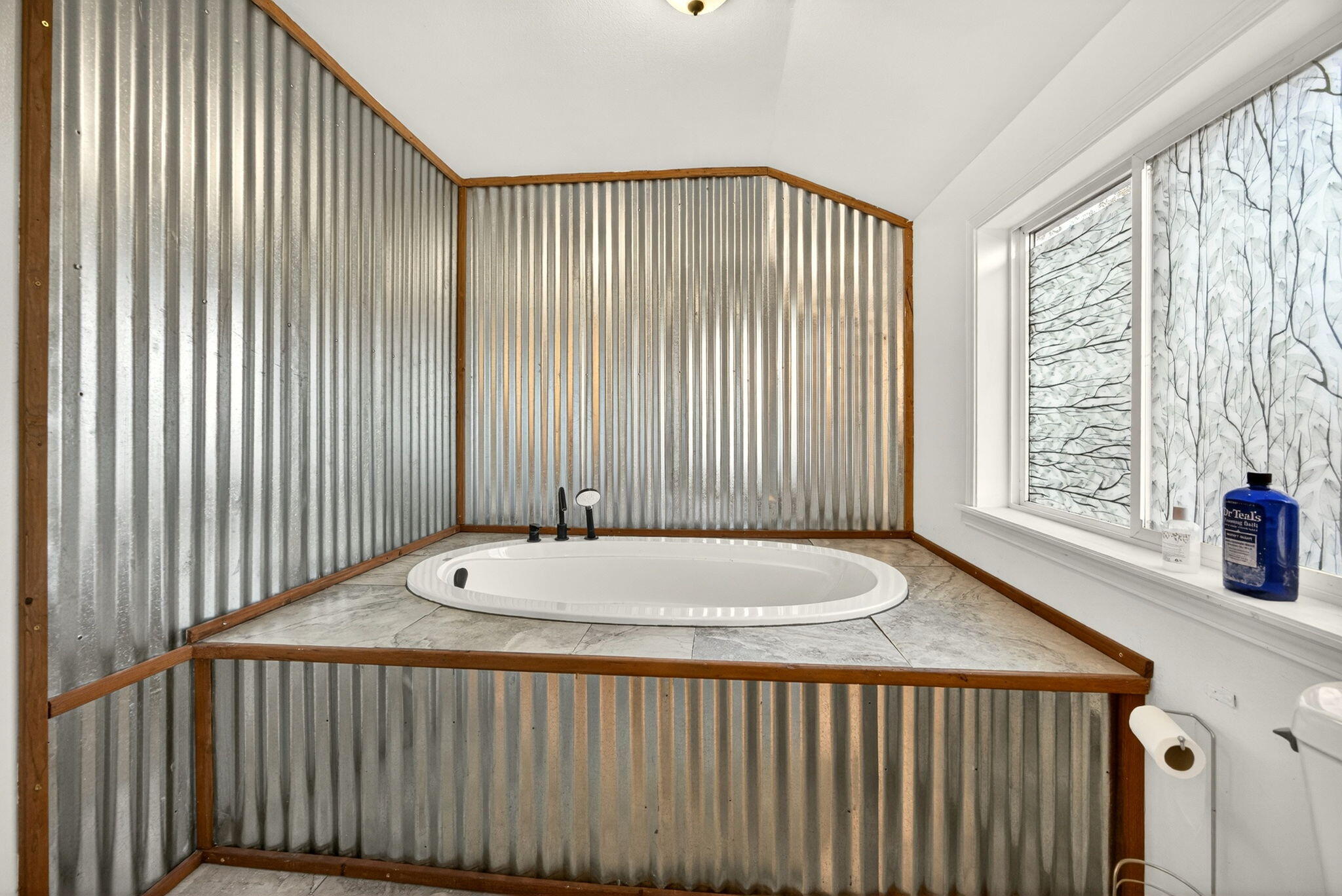 4098 Foots Creek R Fork Road