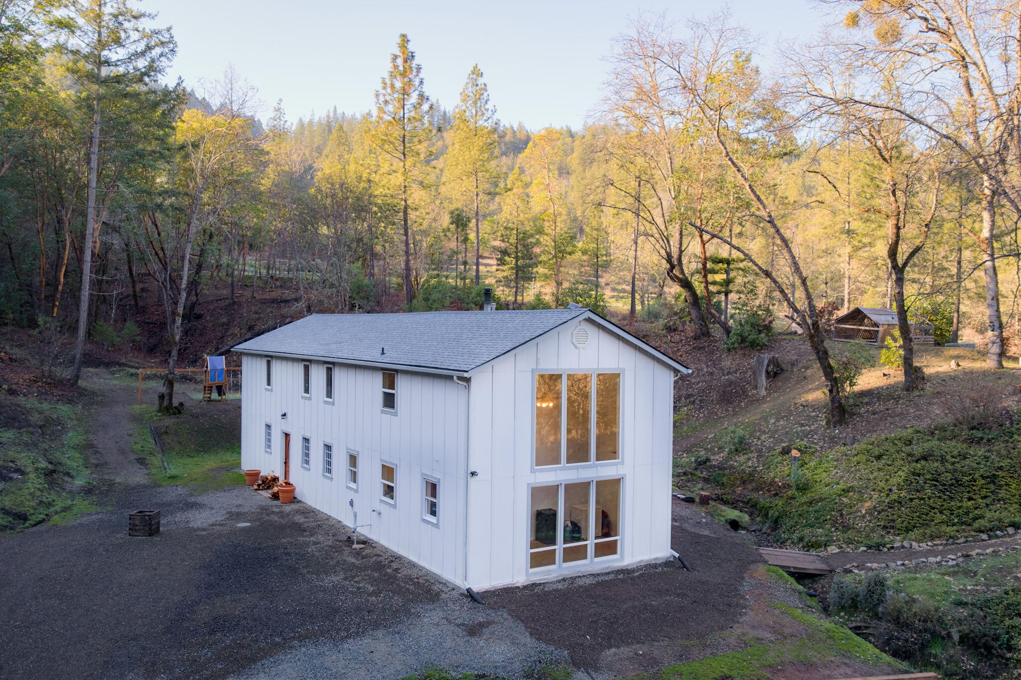 4098 Foots Creek R Fork Road