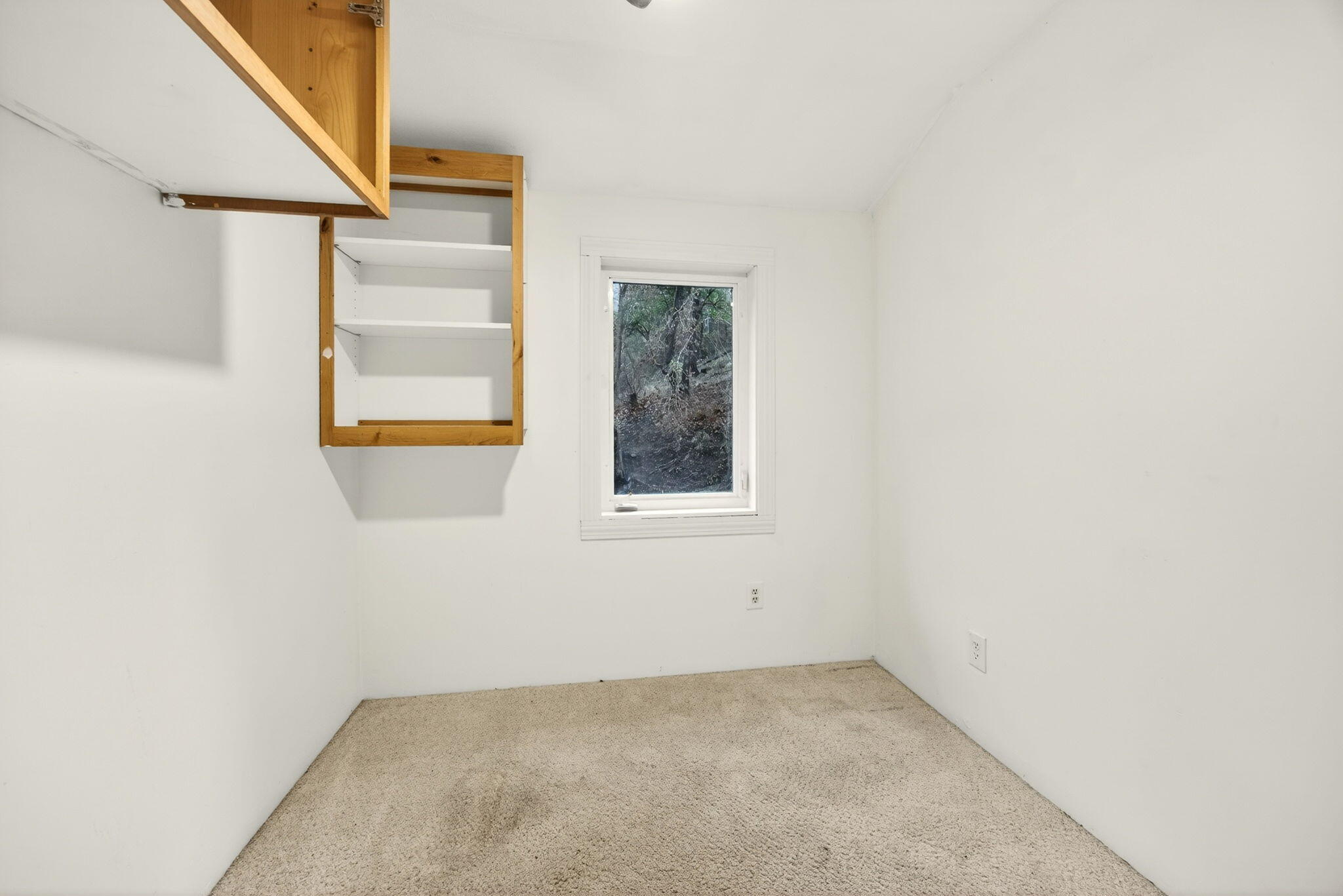 4098 Foots Creek R Fork Road