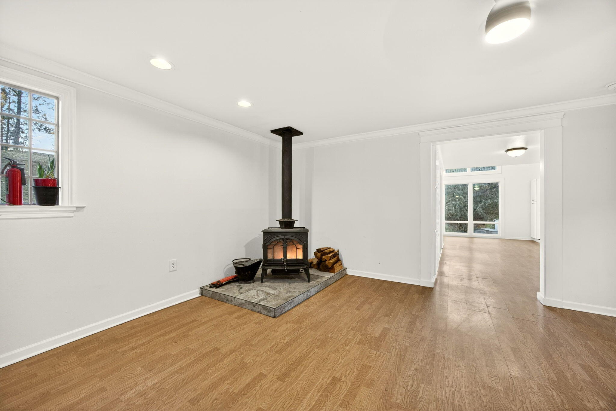 4098 Foots Creek R Fork Road