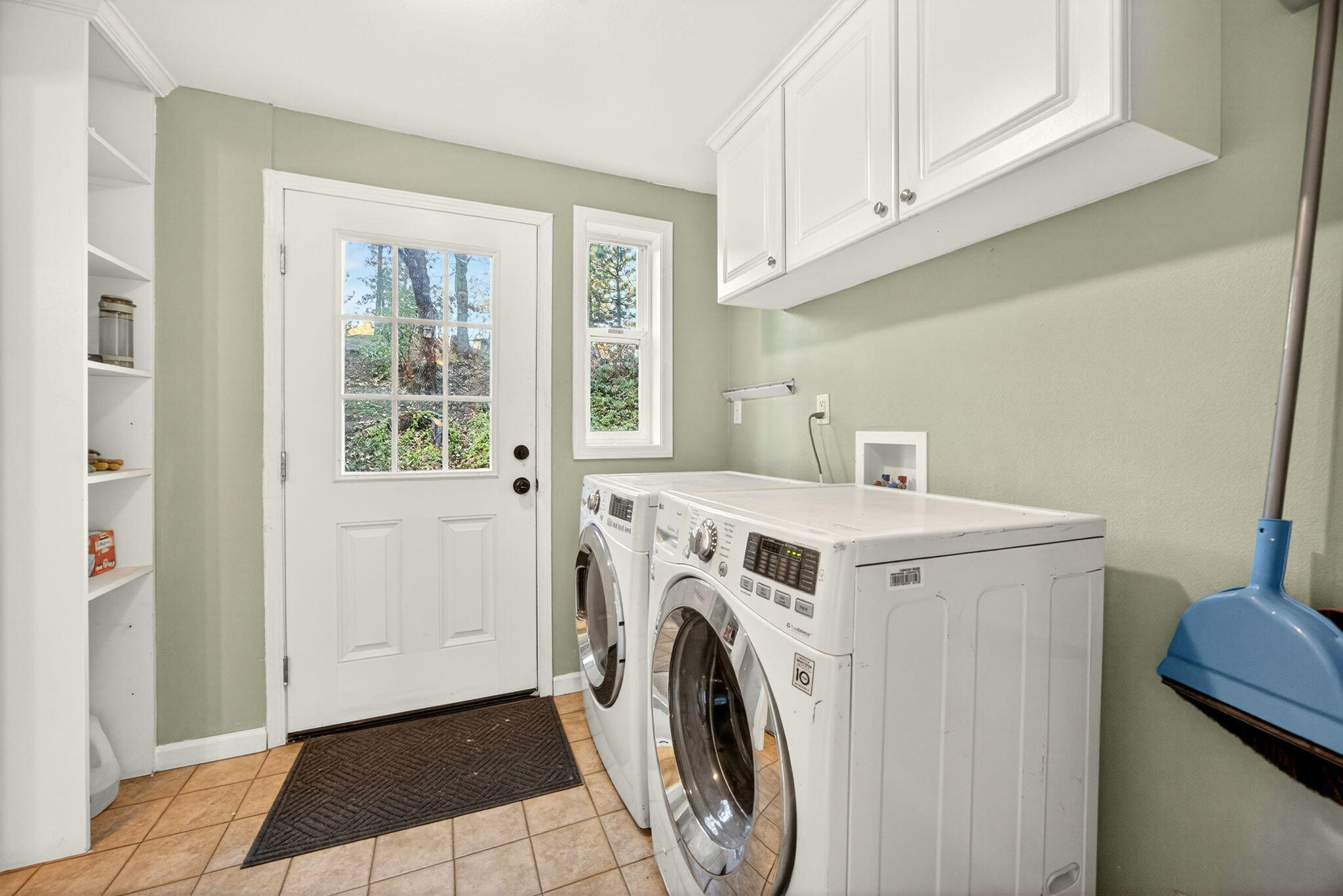 4098 Foots Creek R Fork Road