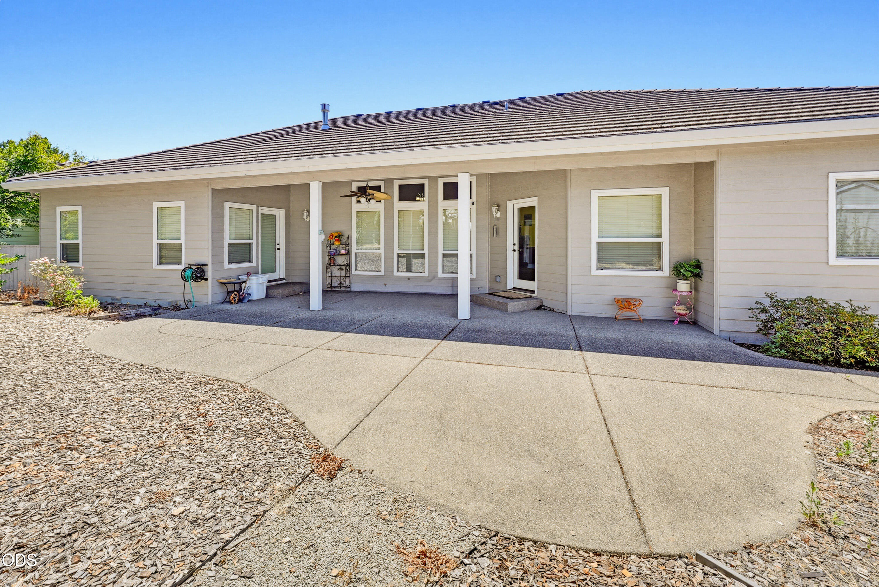 3409 Creek View Drive