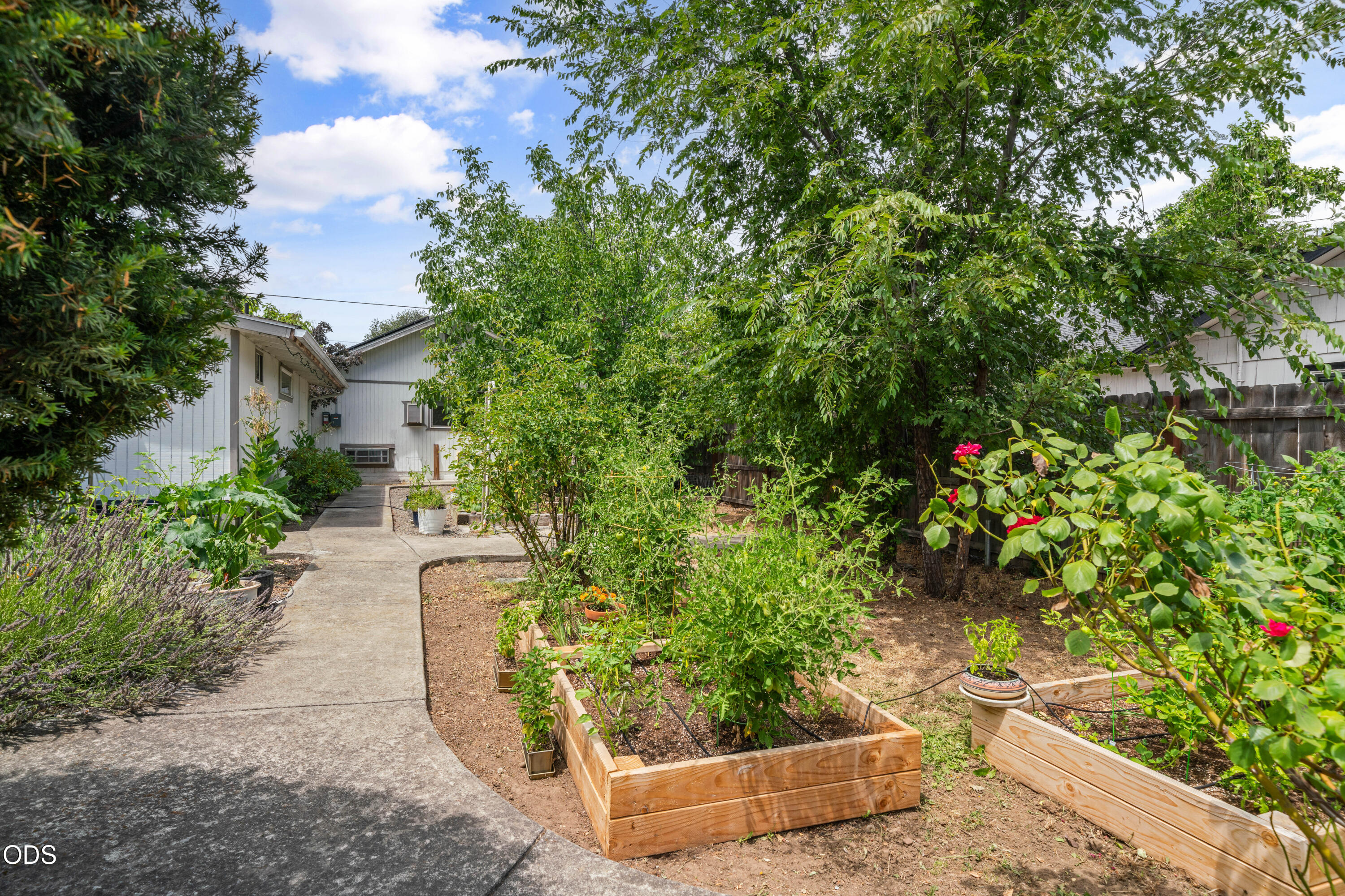 322 N 3rd Street