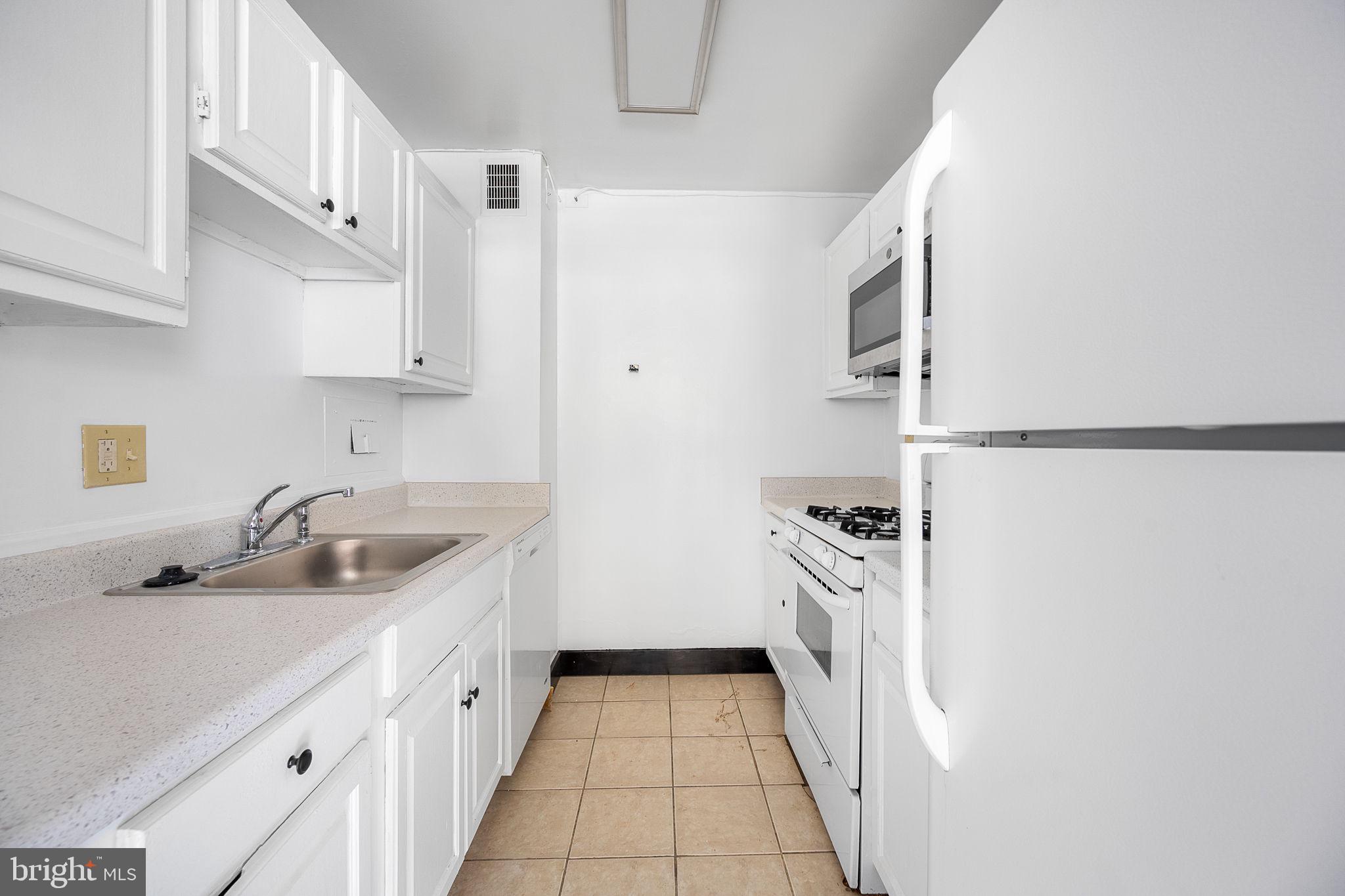 1545 18TH STREET NW 120