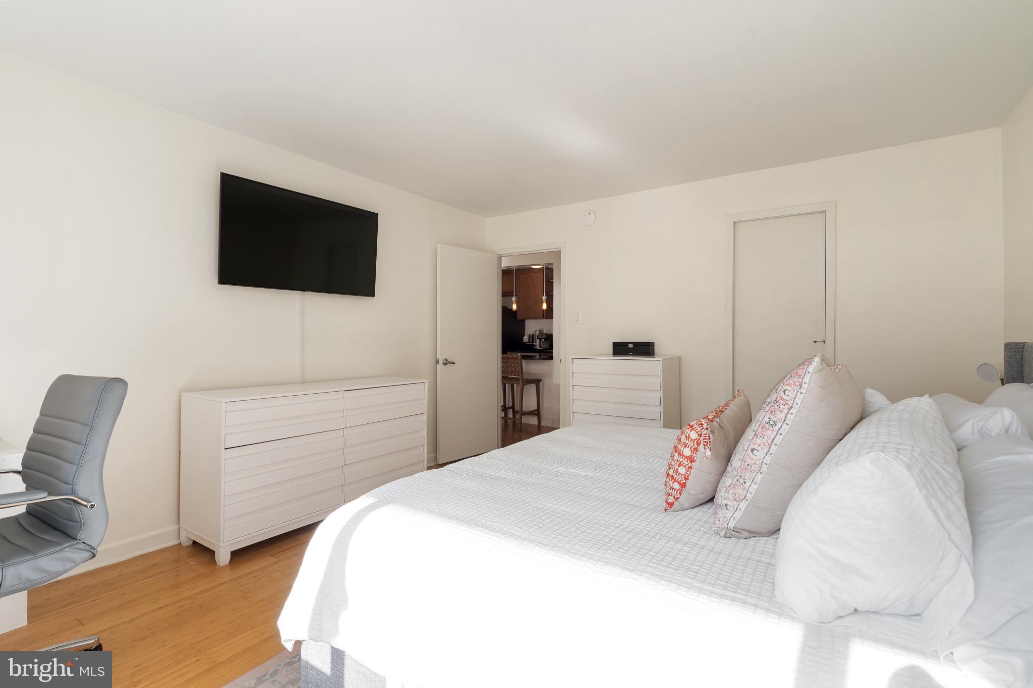1325 18TH STREET NW 302
