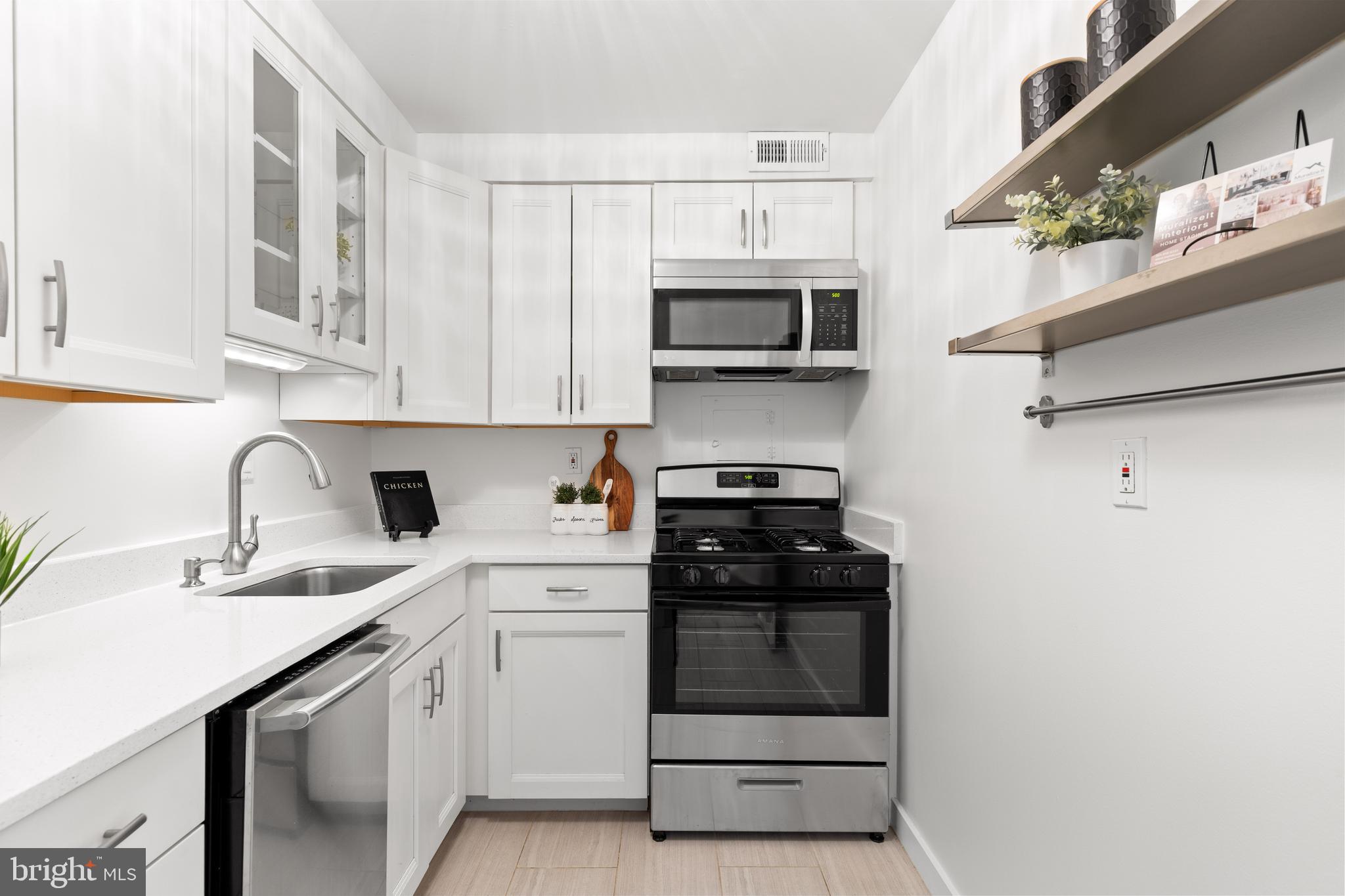 300 M STREET SW N808