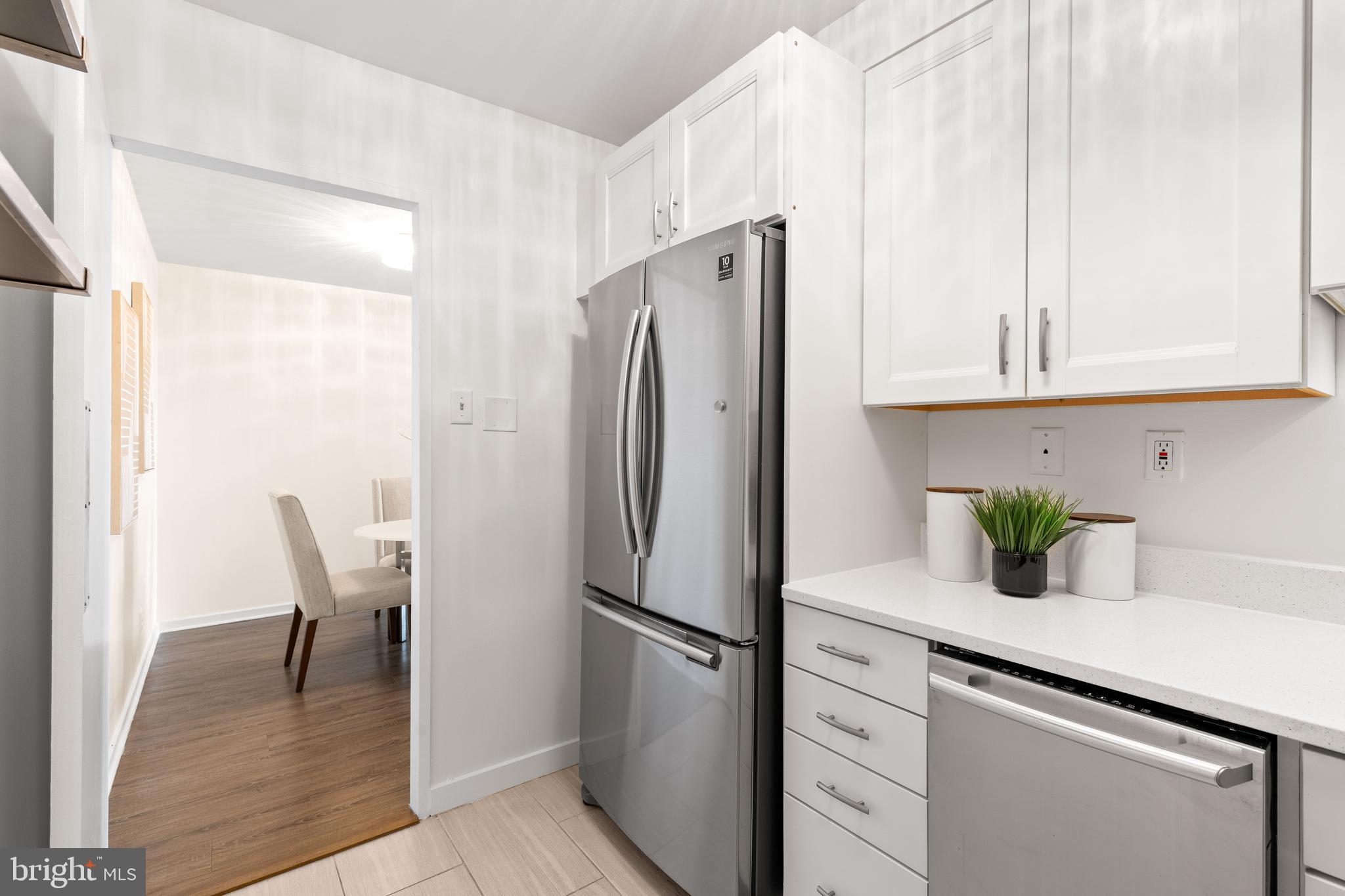 300 M STREET SW N808