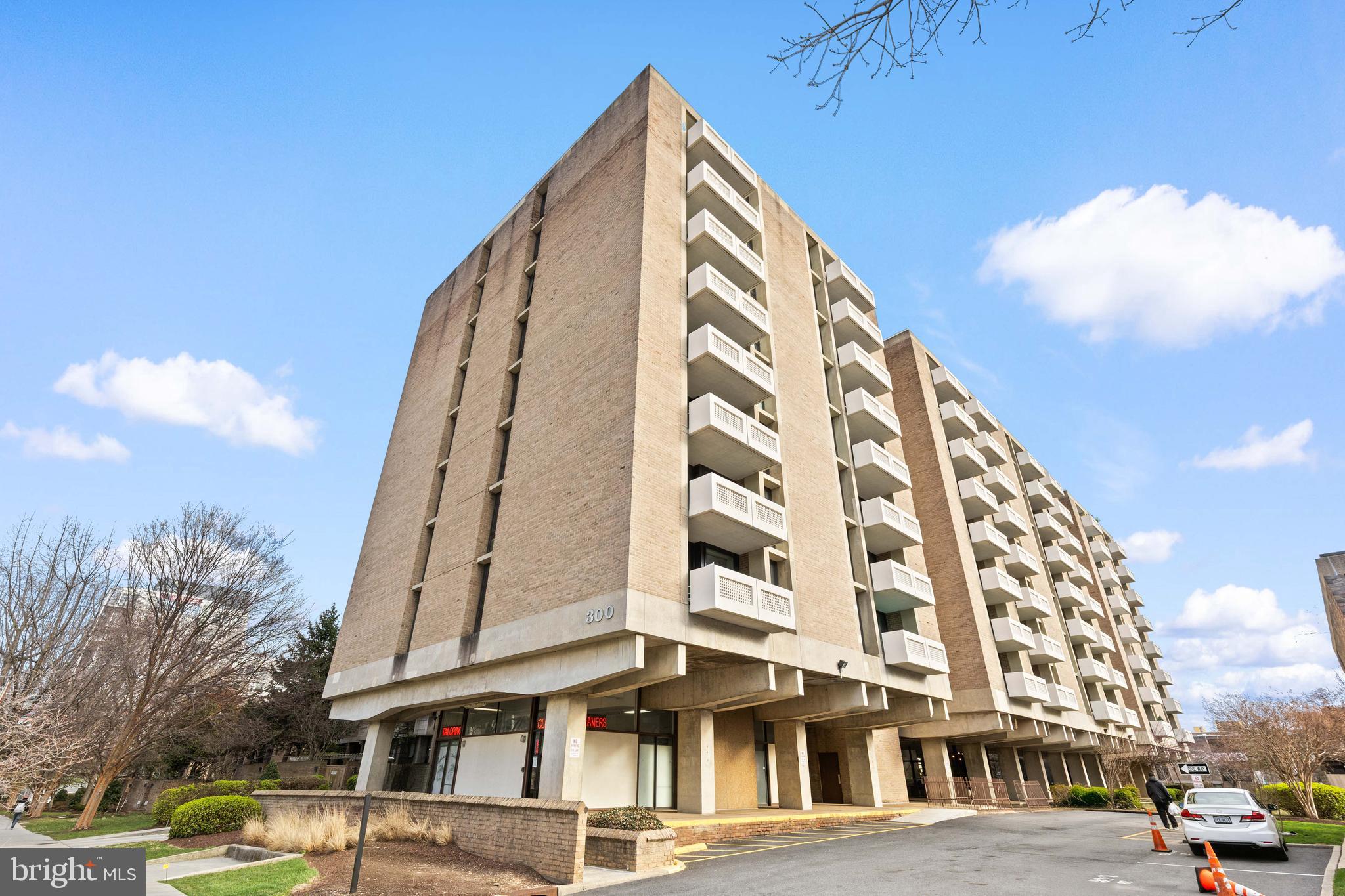 300 M STREET SW N808