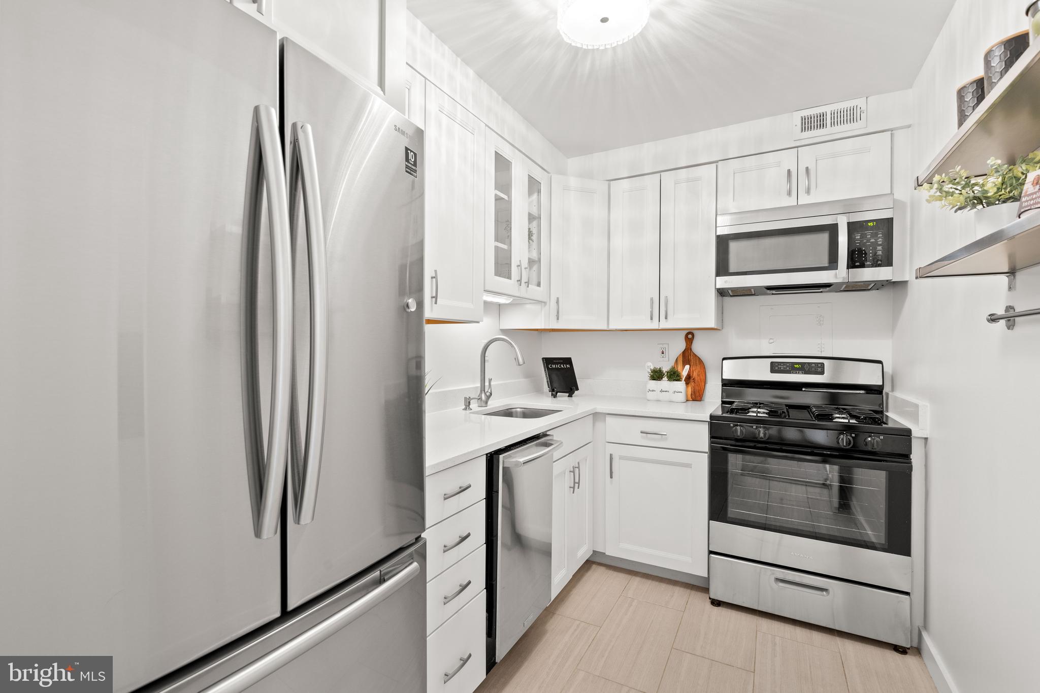 300 M STREET SW N808