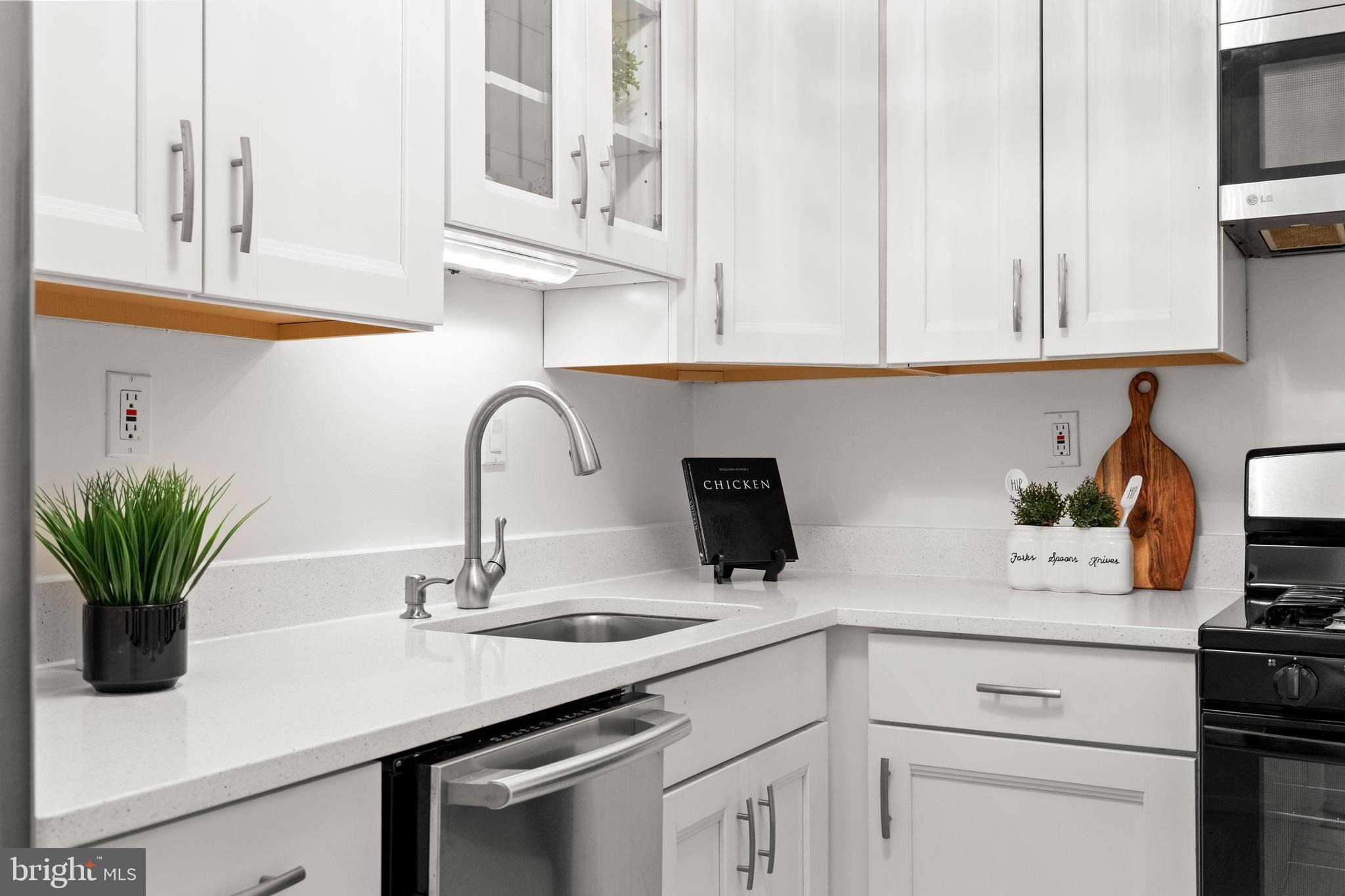 300 M STREET SW N808