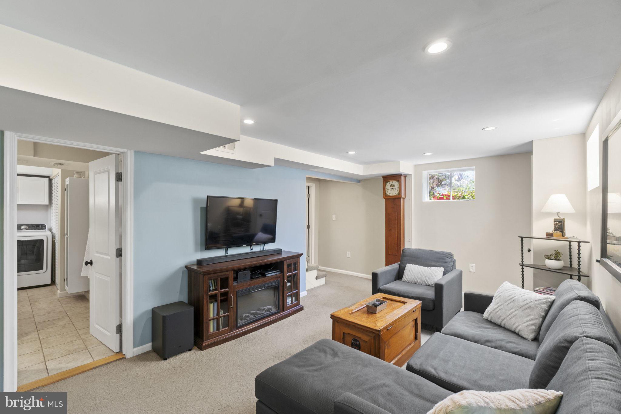 10118 GREELEY AVENUE