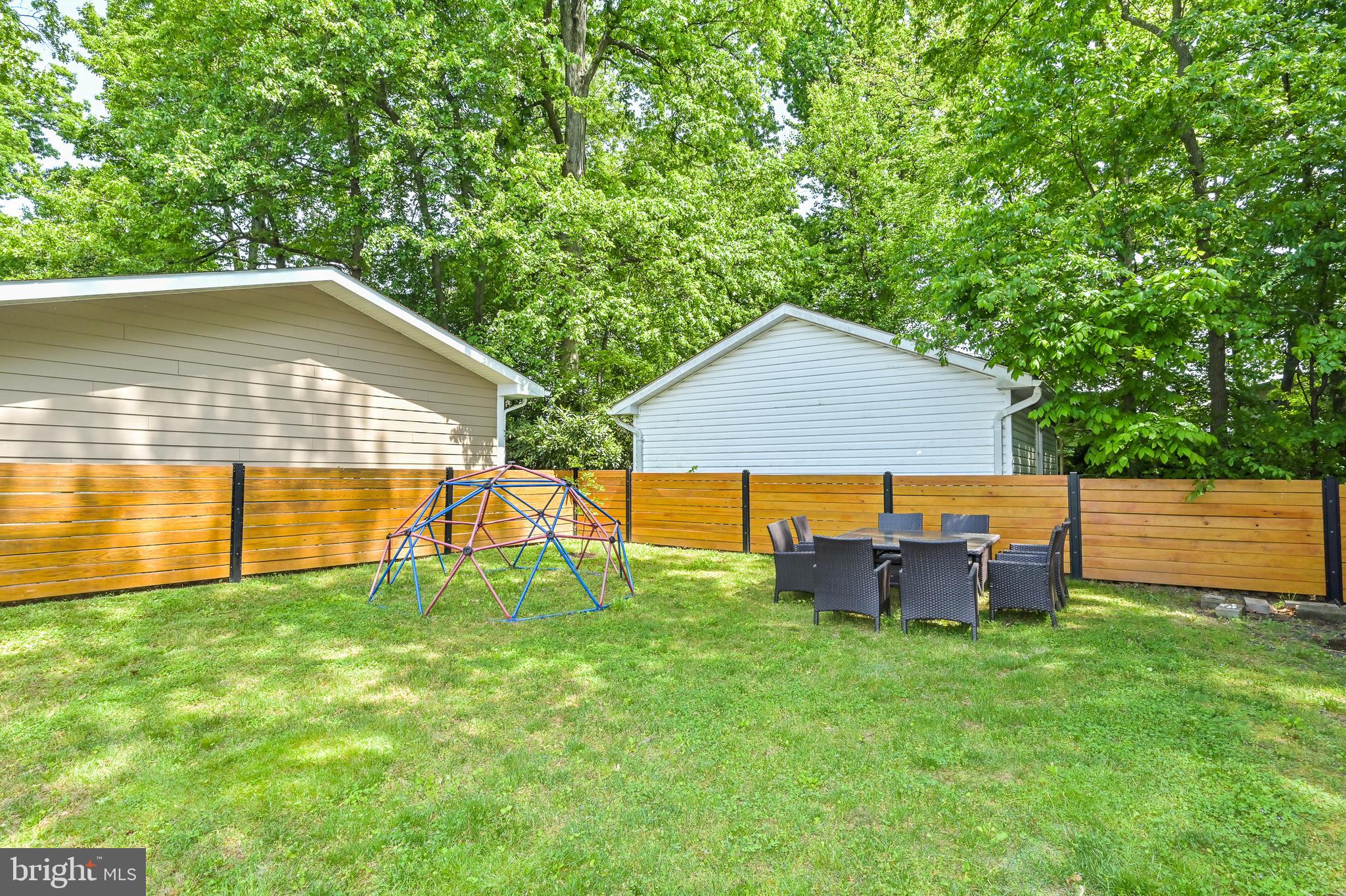 106 OAK STREET SW