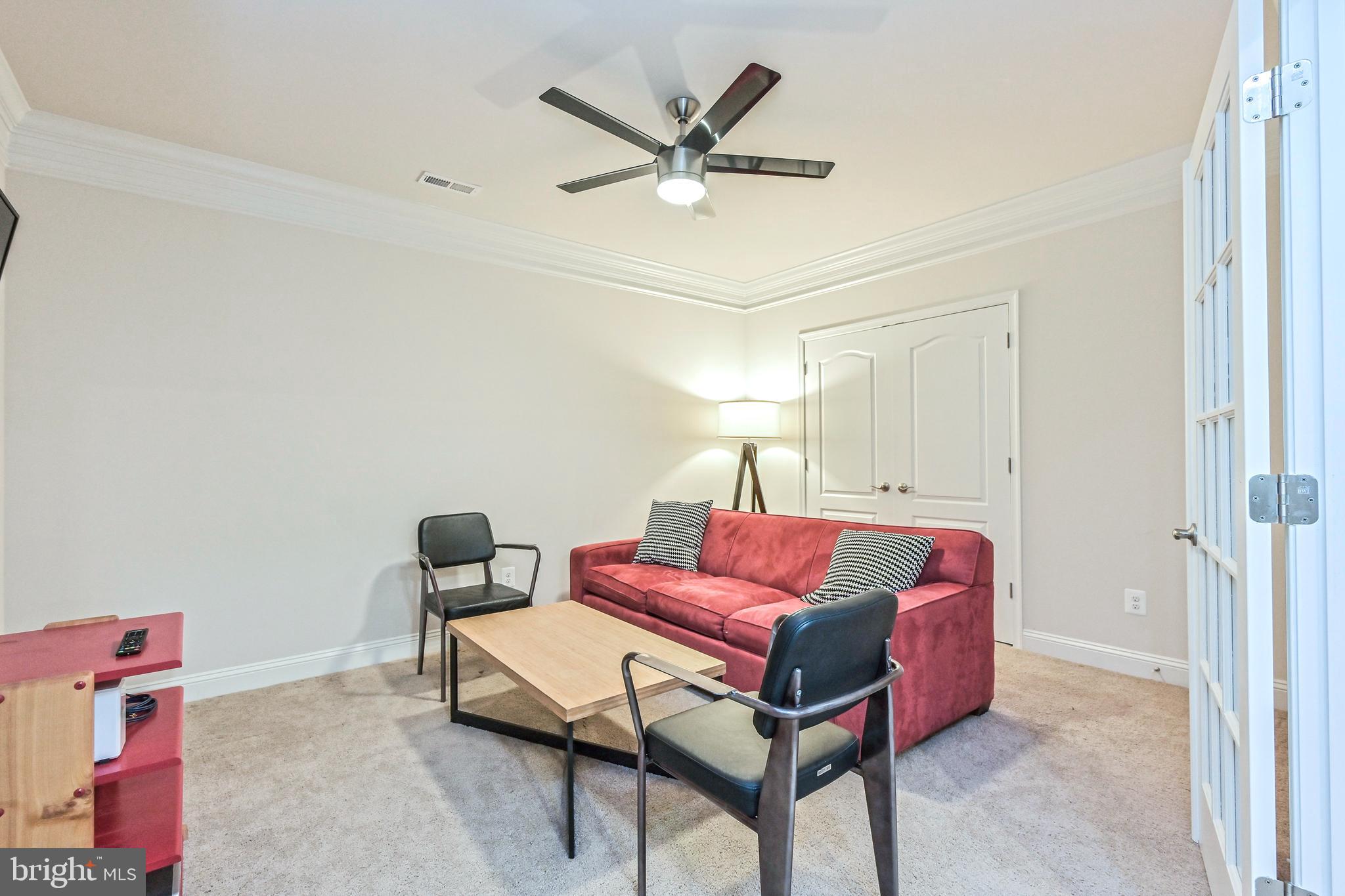 106 OAK STREET SW