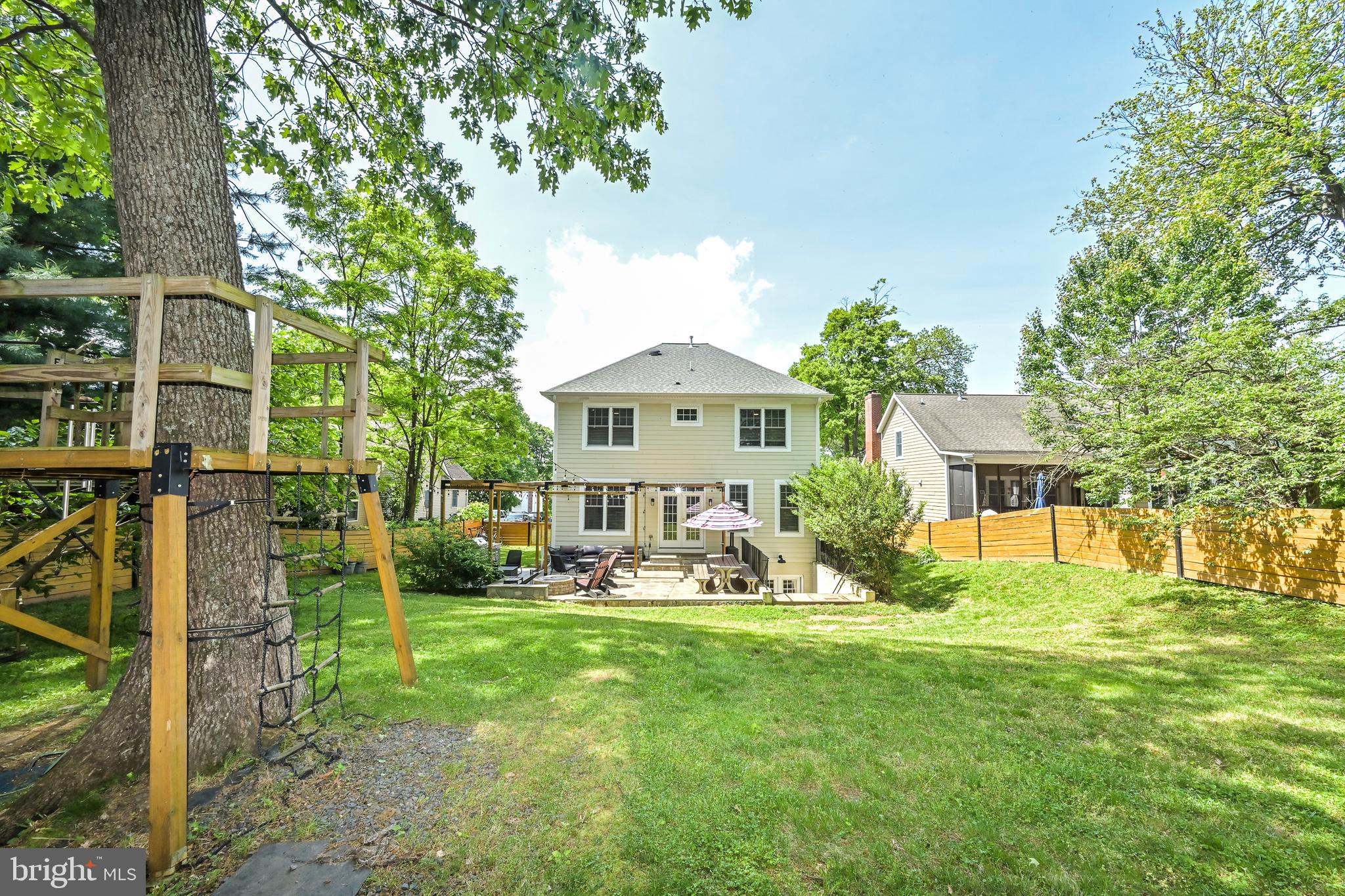 106 OAK STREET SW